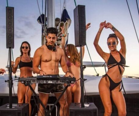 DJ Onboard Yacht Rental Party
