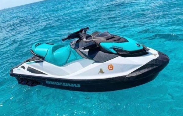 private boat rental cancun