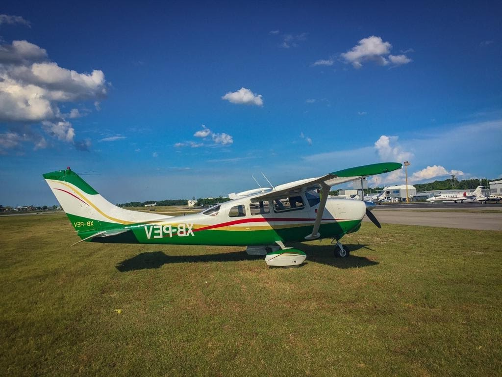 cancun airplane rental