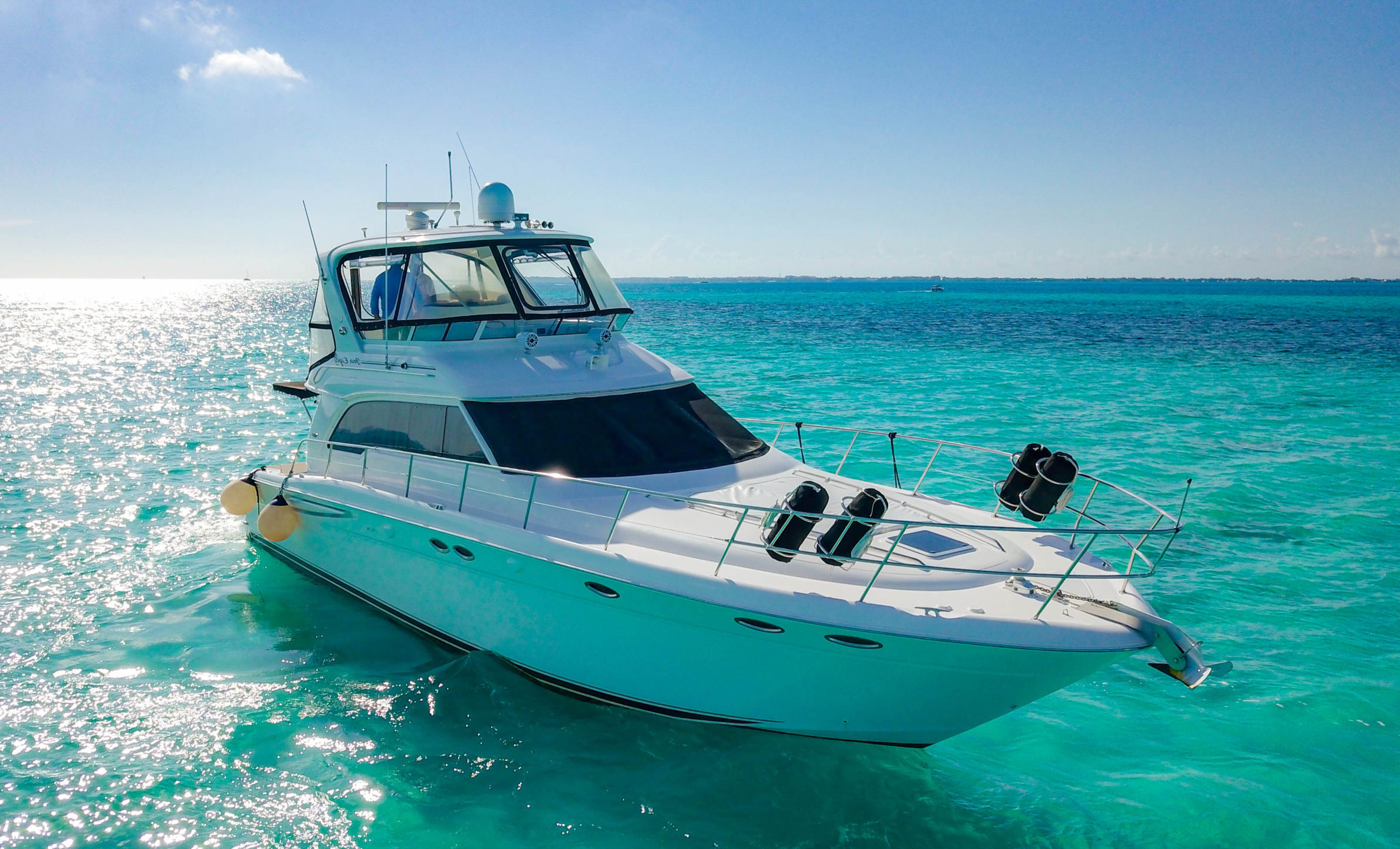 50 Ft Sea Ray with flybridge Cancun Riviera Charters Rentals