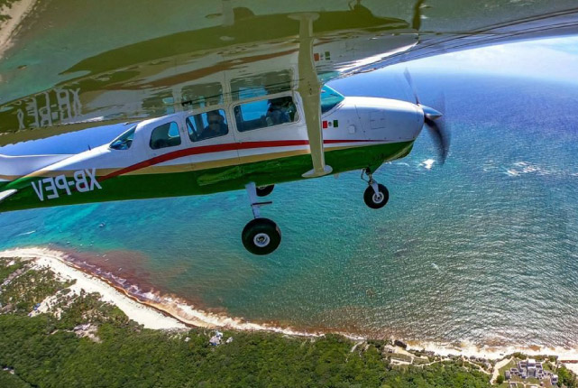 airplane tours cancun