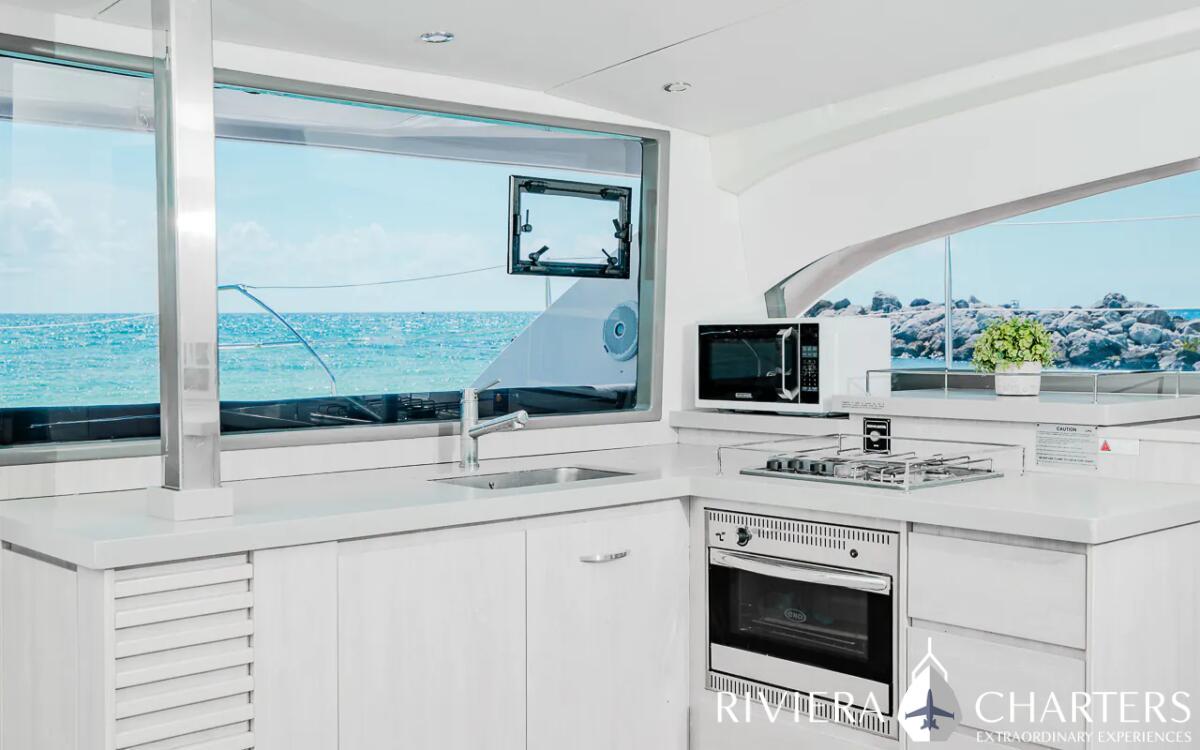 40-Ft-Leopard-Luxury-Catamaran-Tulum-and-Riviera-Maya-yacht-rental-and-bachelorette-party-by-Riviera-Charters-13