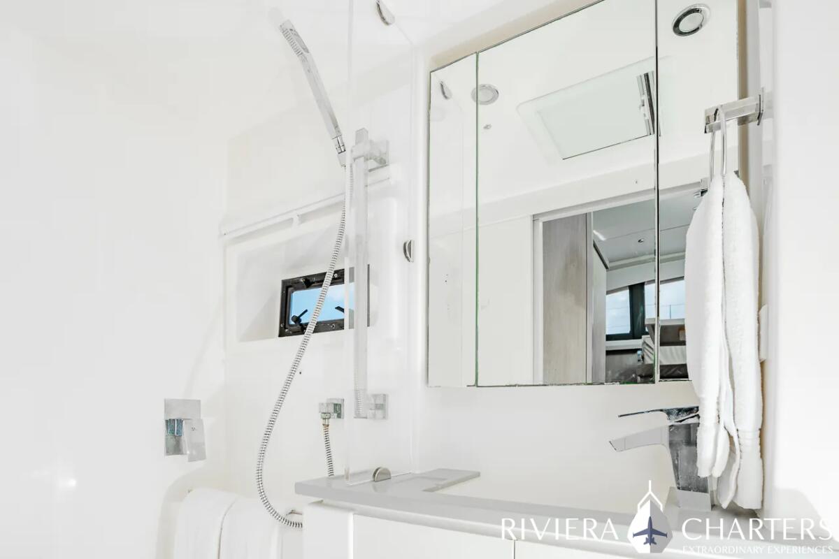 40-Ft-Leopard-Luxury-Catamaran-Tulum-and-Riviera-Maya-yacht-rental-and-bachelorette-party-by-Riviera-Charters-19