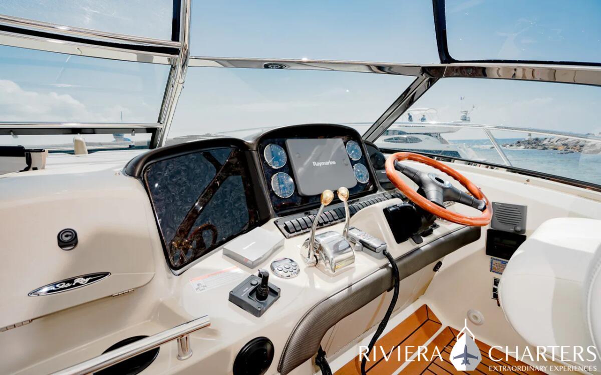 40-Ft-Sea-Ray-Sundancer-Luxury-Yacht-Tulum-and-Riviera-Maya-yacht-rental-and-bachelorette-party-by-Riviera-Charters-6