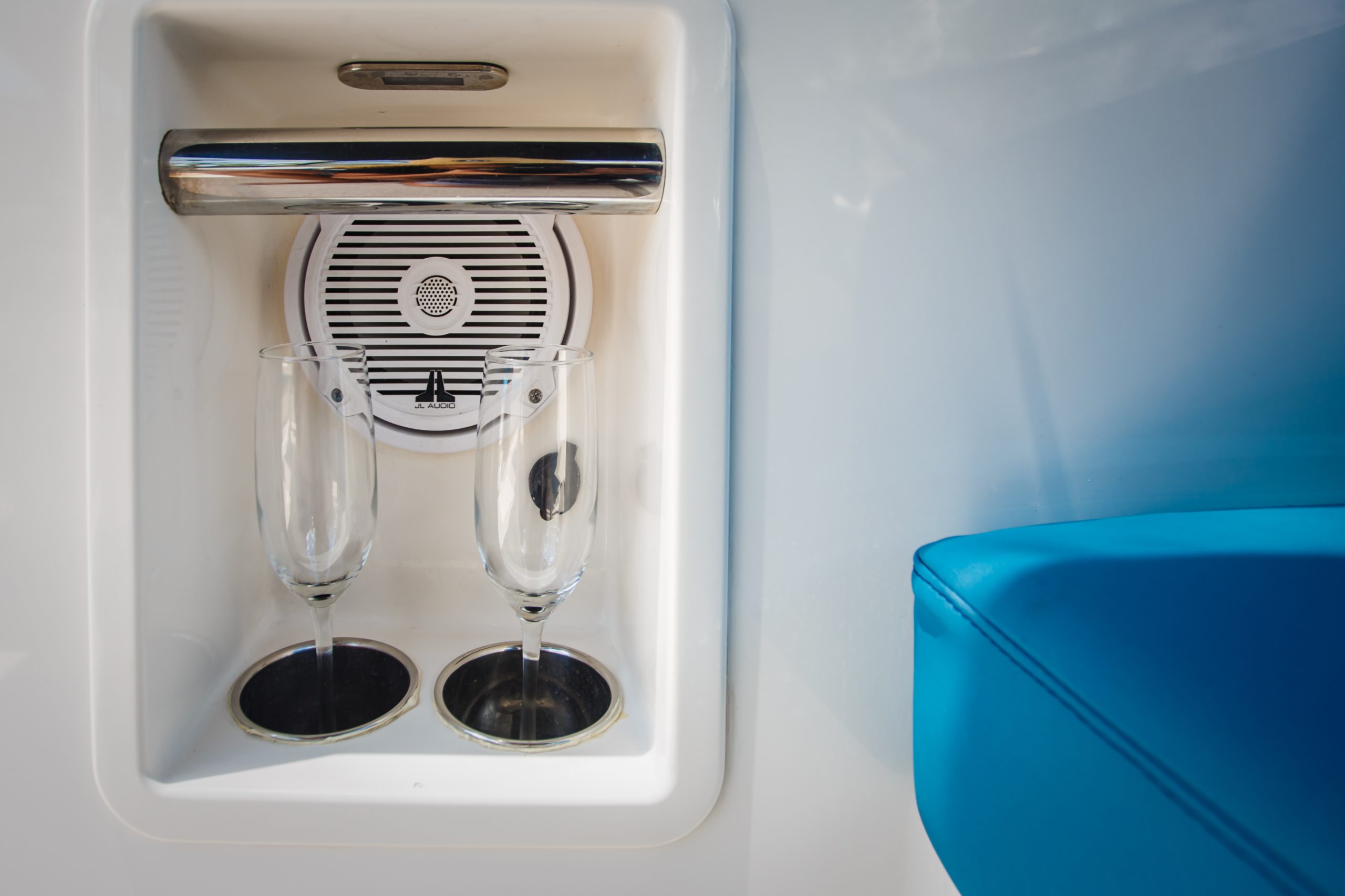 40 Ft VanDutch Yacht Rental in Cancun by Riviera Charters (3)