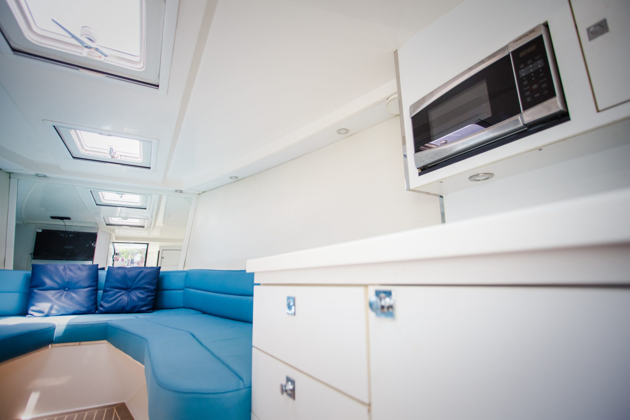 40 Ft VanDutch Yacht Rental in Cancun by Riviera Charters (7)