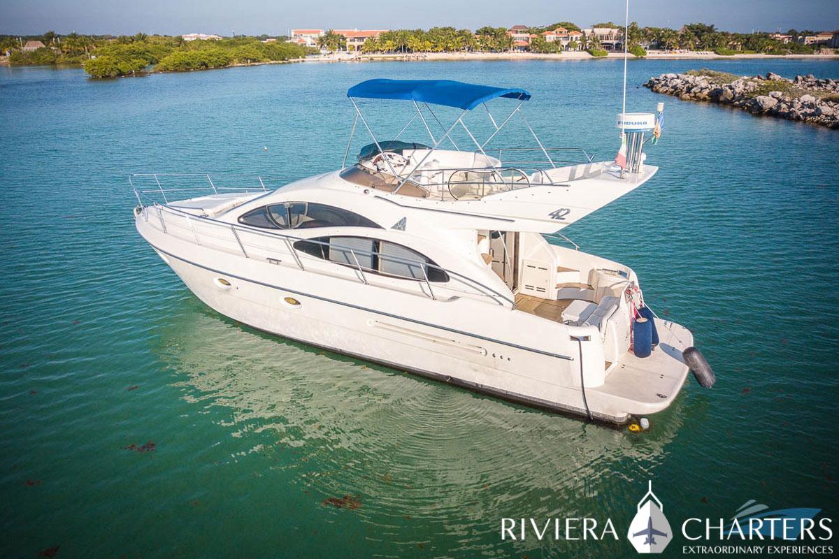 42-Ft-Azimut-Luxury-Yacht-Tulum-and-Riviera-Maya-yacht-rental-and-bachelorette-party-by-Riviera-Charters-2