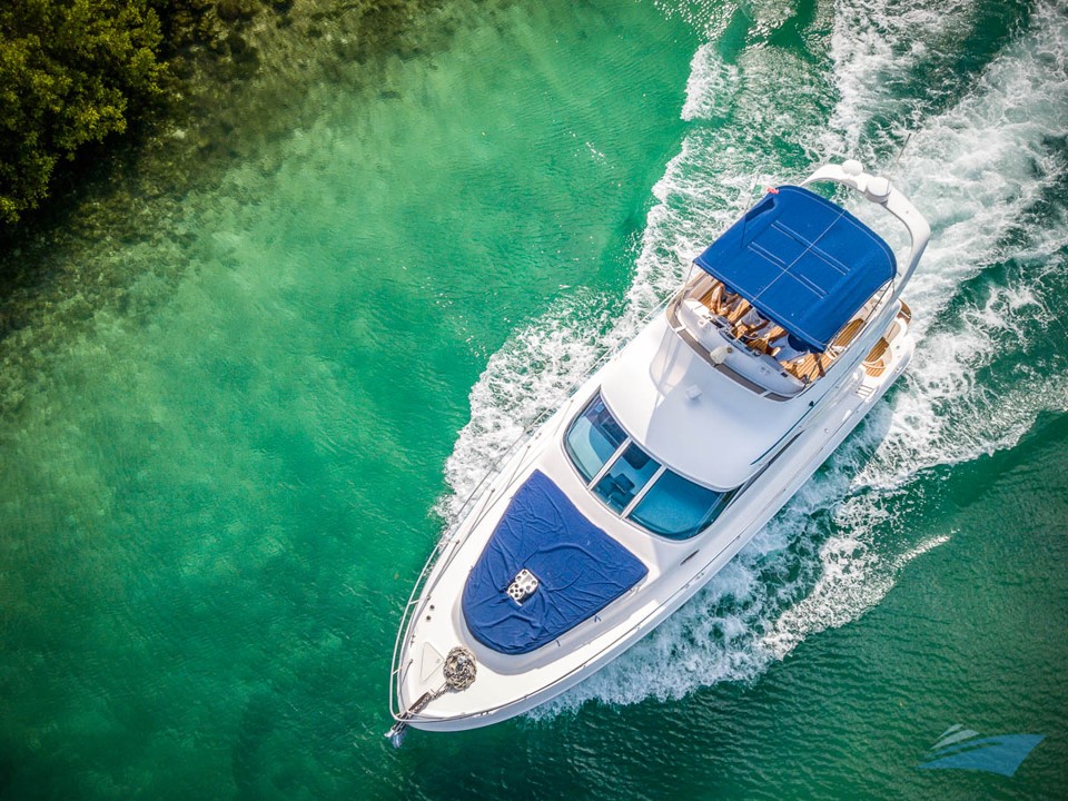 42-Ft-Sea-Ray-Sedan-yacht-rental-in-Tulum-and-Puerto-Aventuras-by-Riviera-Charters-18