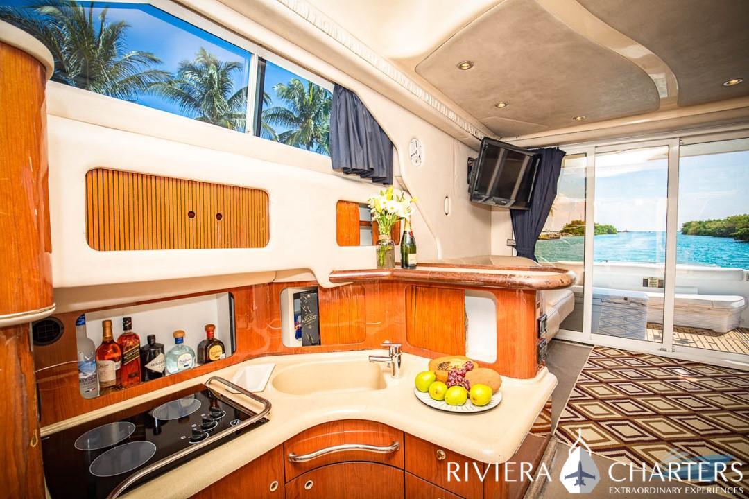 42 Ft Sea Ray 400 Sedan Yacht Cancun Mexico Interior