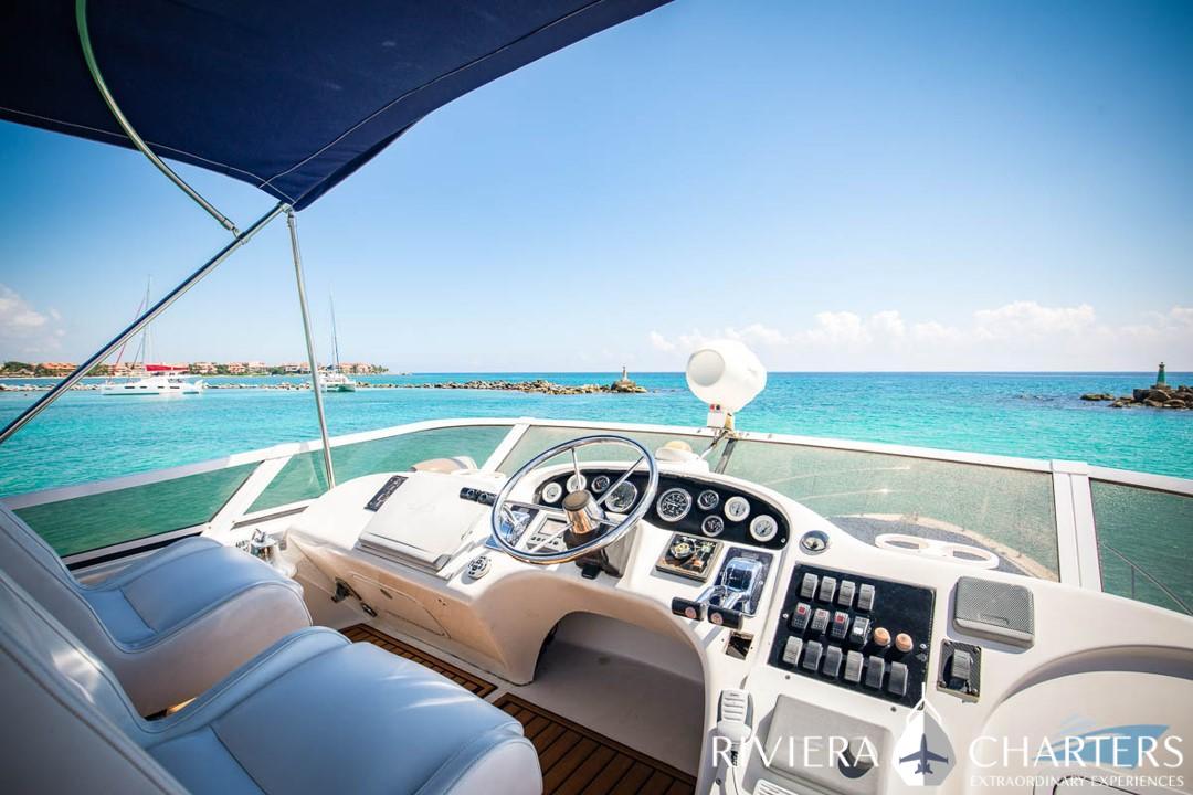 42 Ft Sea Ray 400 Sedan Yacht Cancun Mexico Interior