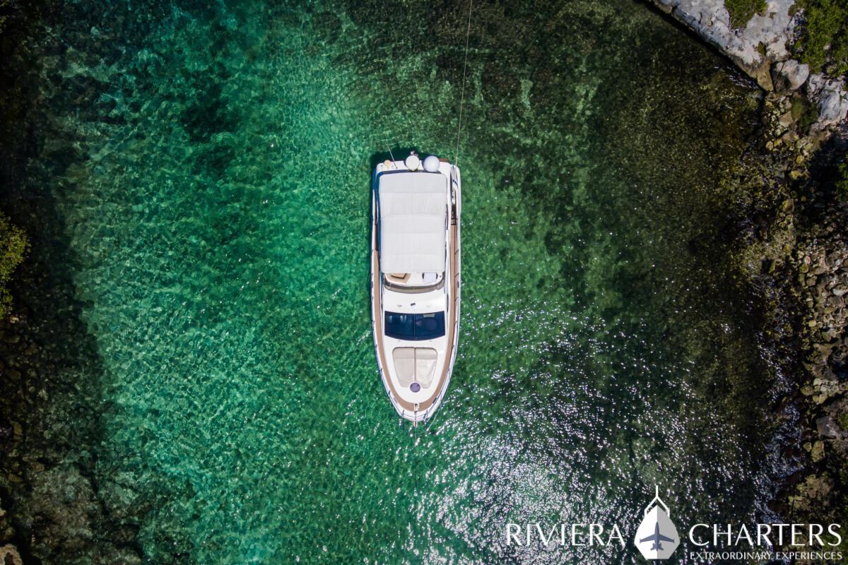 43-Ft-Azimut-Yacht-Tulum-and-Riviera-Maya-yacht-rental-and-bachelorette-party-by-Riviera-Charters-11