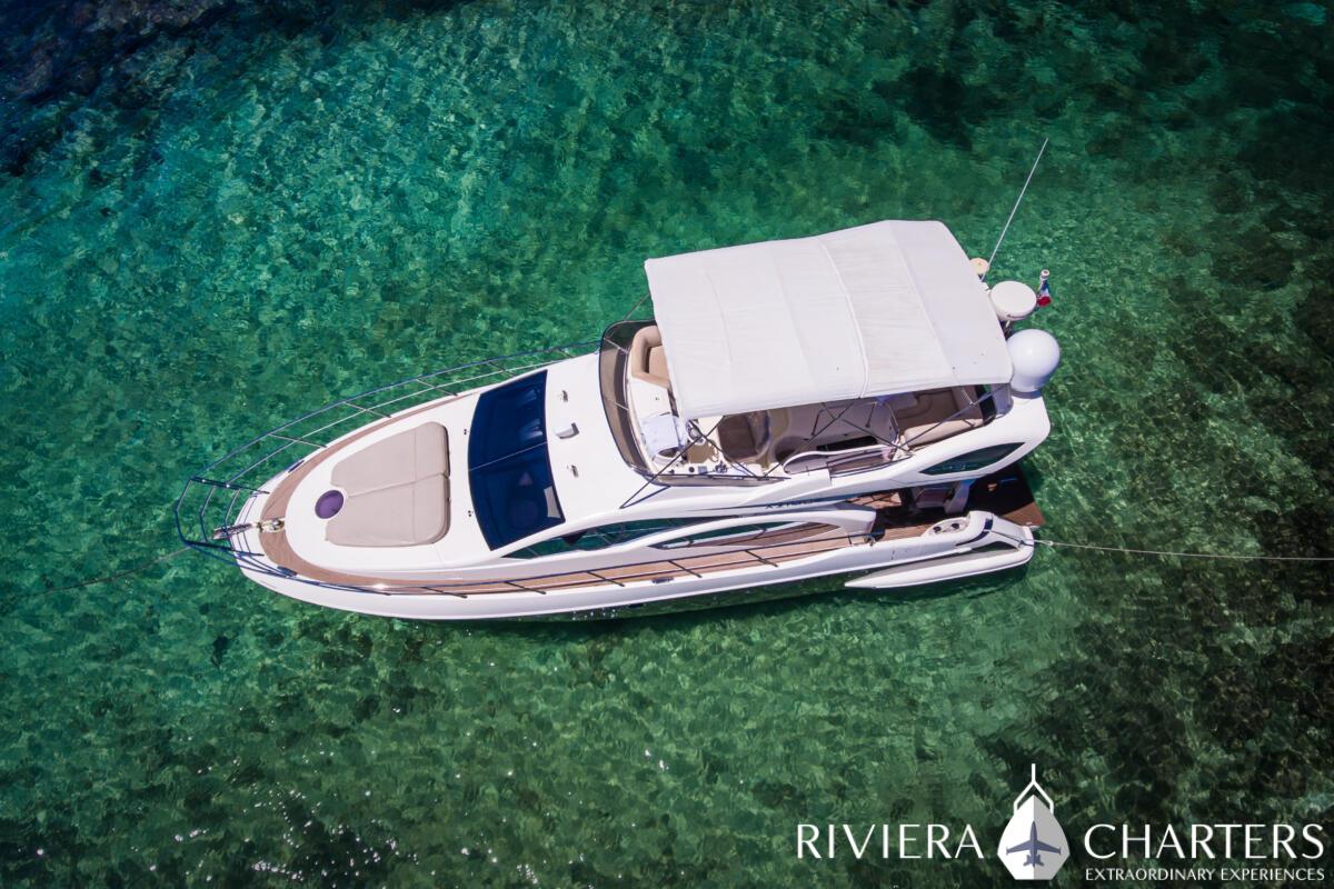 43-Ft-Azimut-Yacht-Tulum-and-Riviera-Maya-yacht-rental-and-bachelorette-party-by-Riviera-Charters-3