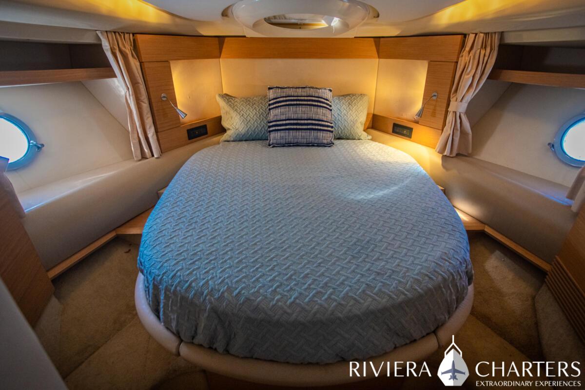 43-Ft-Azimut-Yacht-Tulum-and-Riviera-Maya-yacht-rental-and-bachelorette-party-by-Riviera-Charters-32