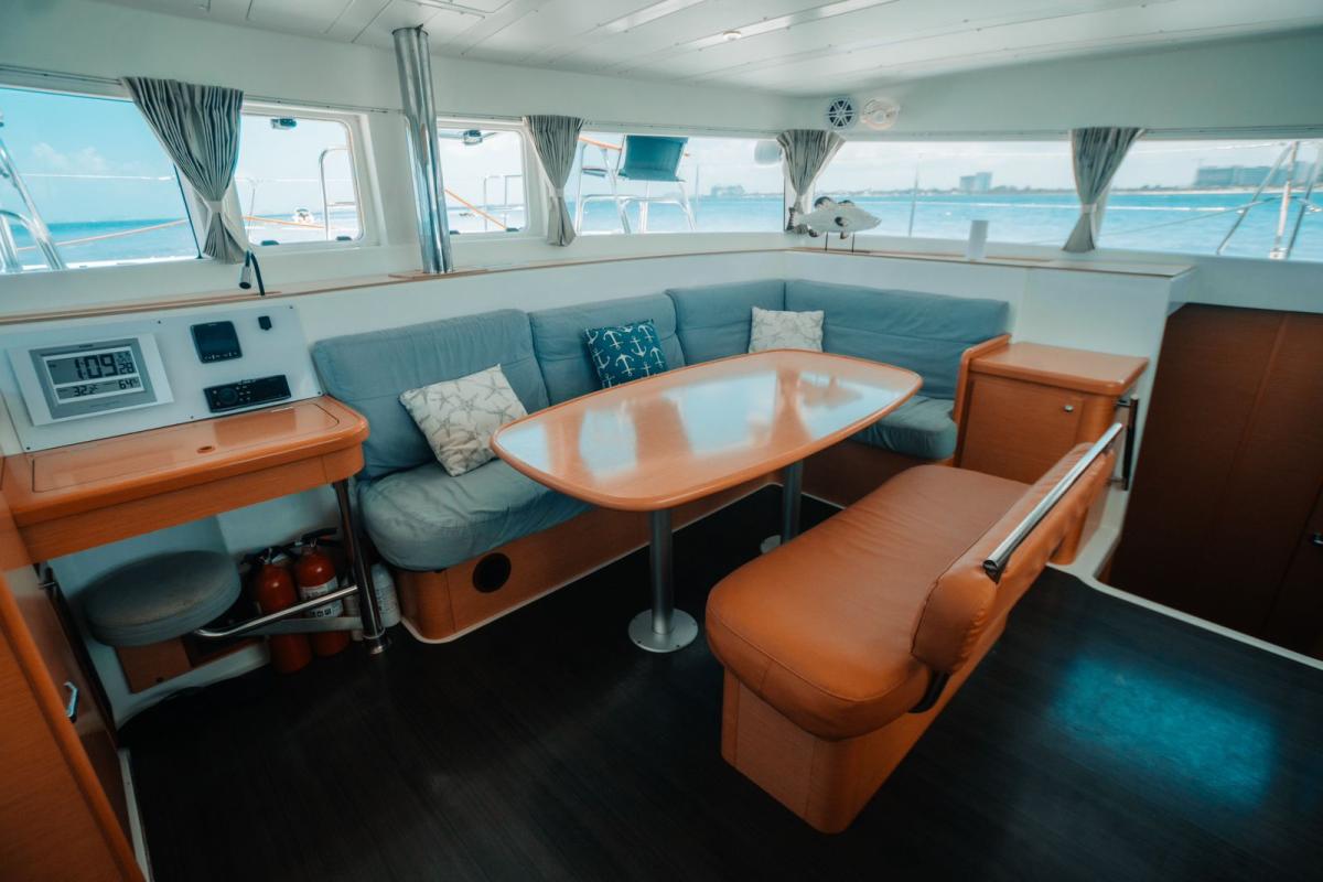 43-Ft-Lagoon-Catamaran-yacht-rental-in-Cancun-and-Isla-Muejres-by-Riviera-Charters-18