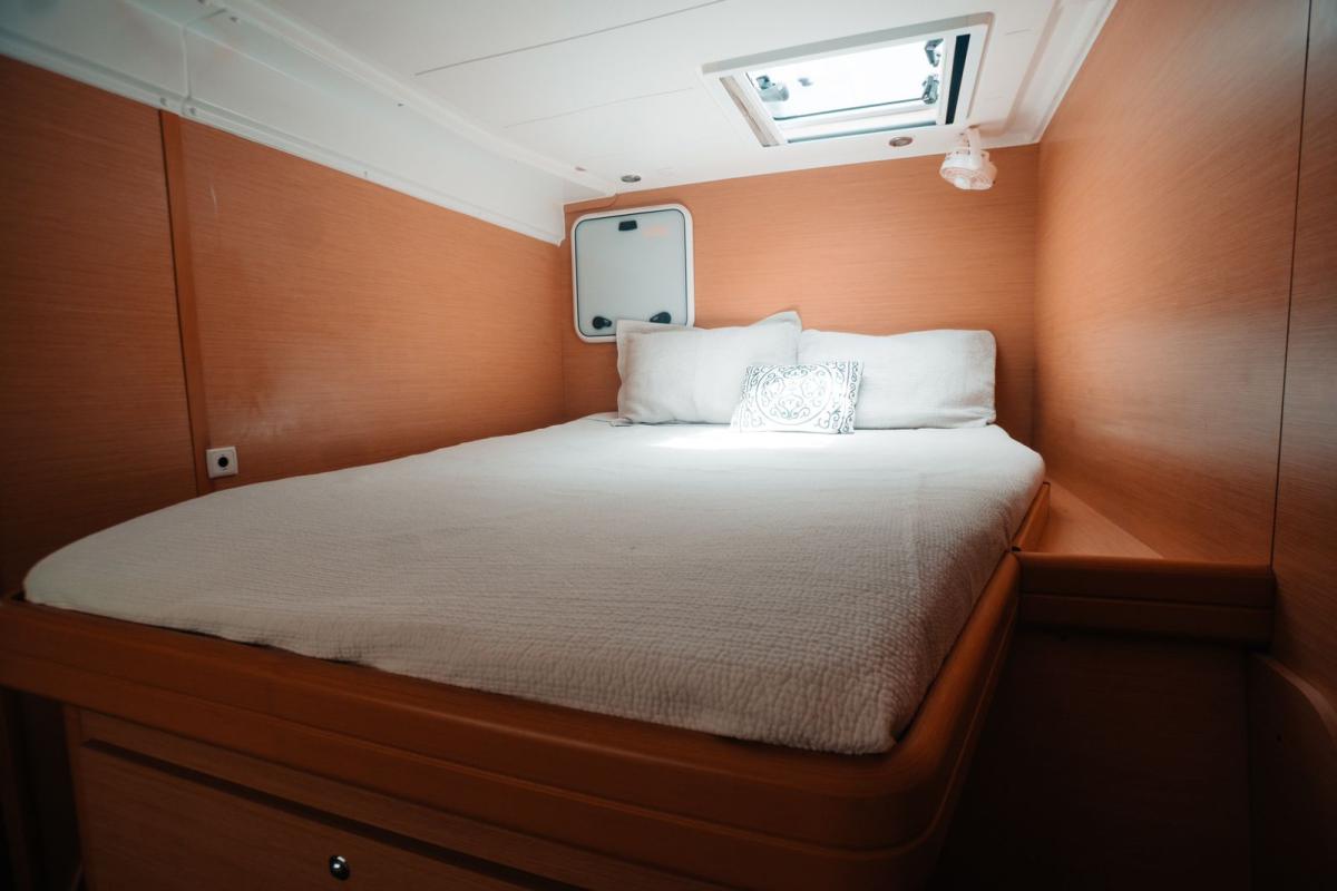 43-Ft-Lagoon-Catamaran-yacht-rental-in-Cancun-and-Isla-Muejres-by-Riviera-Charters-22