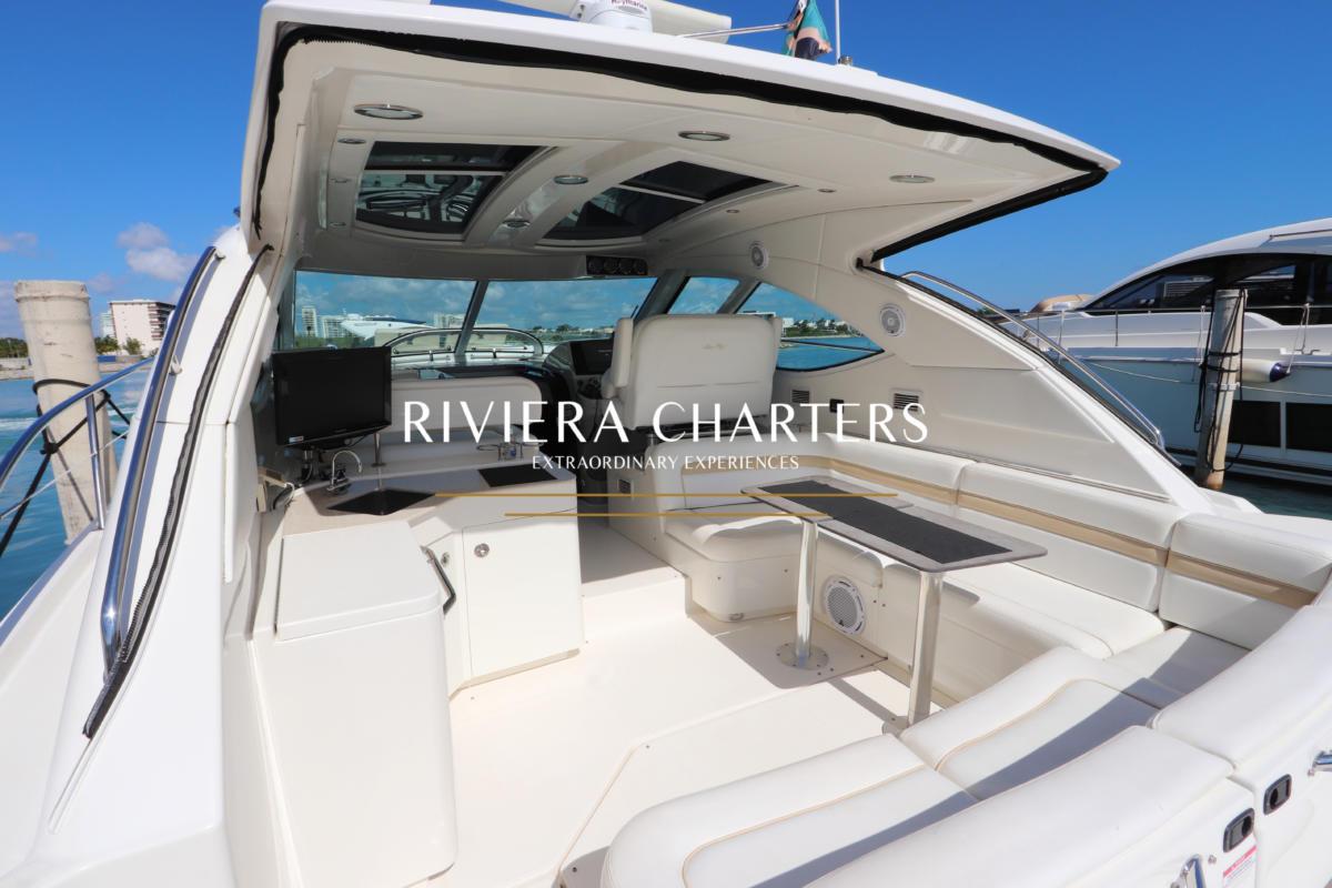 47_Ft_Sea_Ray_Sundancer_yacht_rental_in_Cancun_by_Riviera_Charters_21