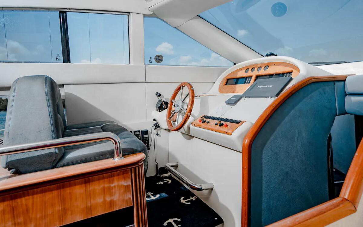 50-Ft-Azimut-Luxury-Yacht-Tulum-and-Riviera-Maya-yacht-rental-and-bachelorette-party-by-Riviera-Charters-14