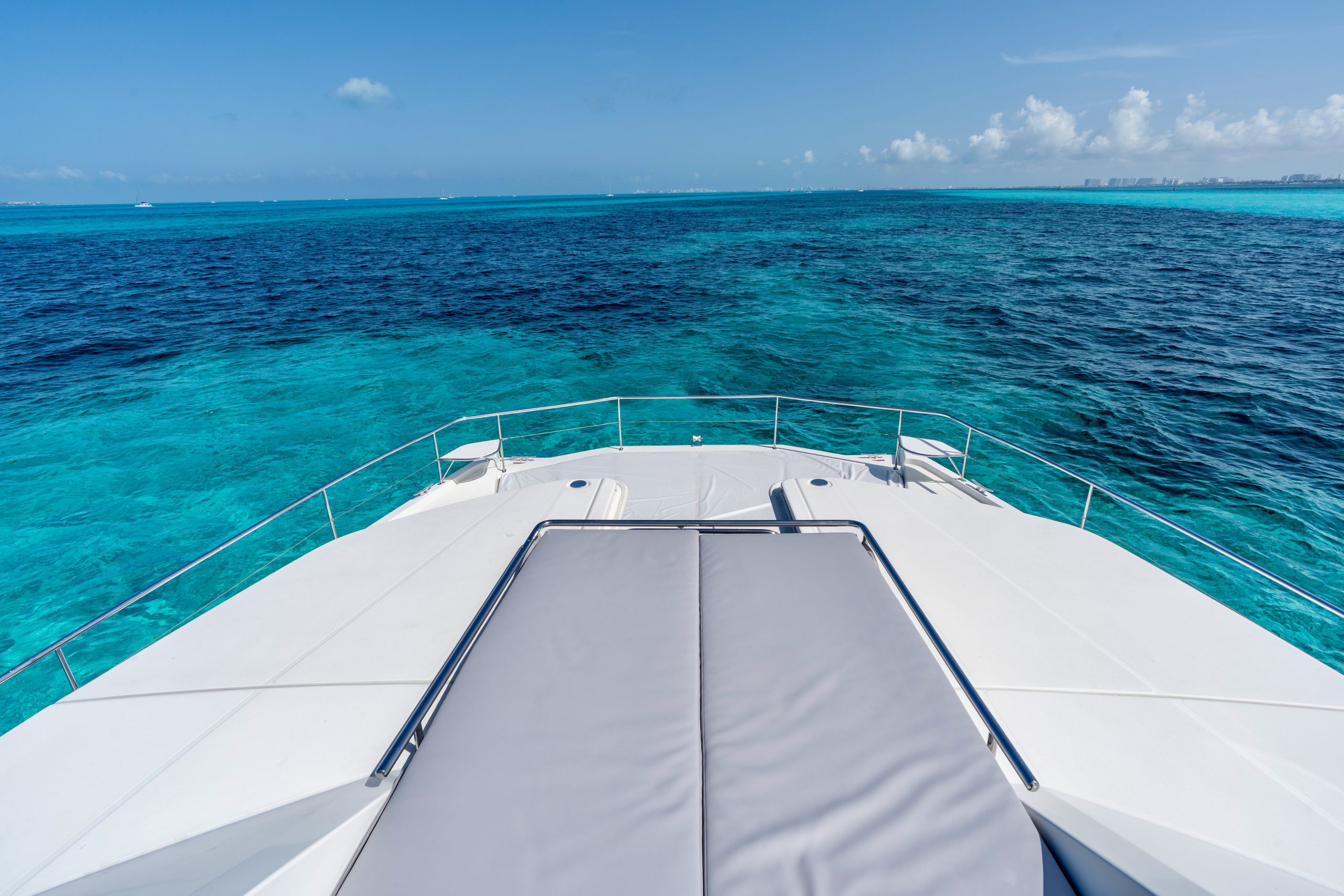 51 Ft Leopard Catamaran with flybridge Cancun by Riviera Charters 10
