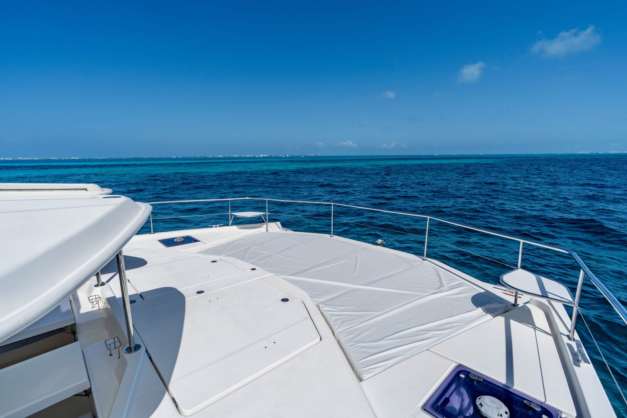 51 Ft Leopard Catamaran with flybridge Cancun by Riviera Charters 11