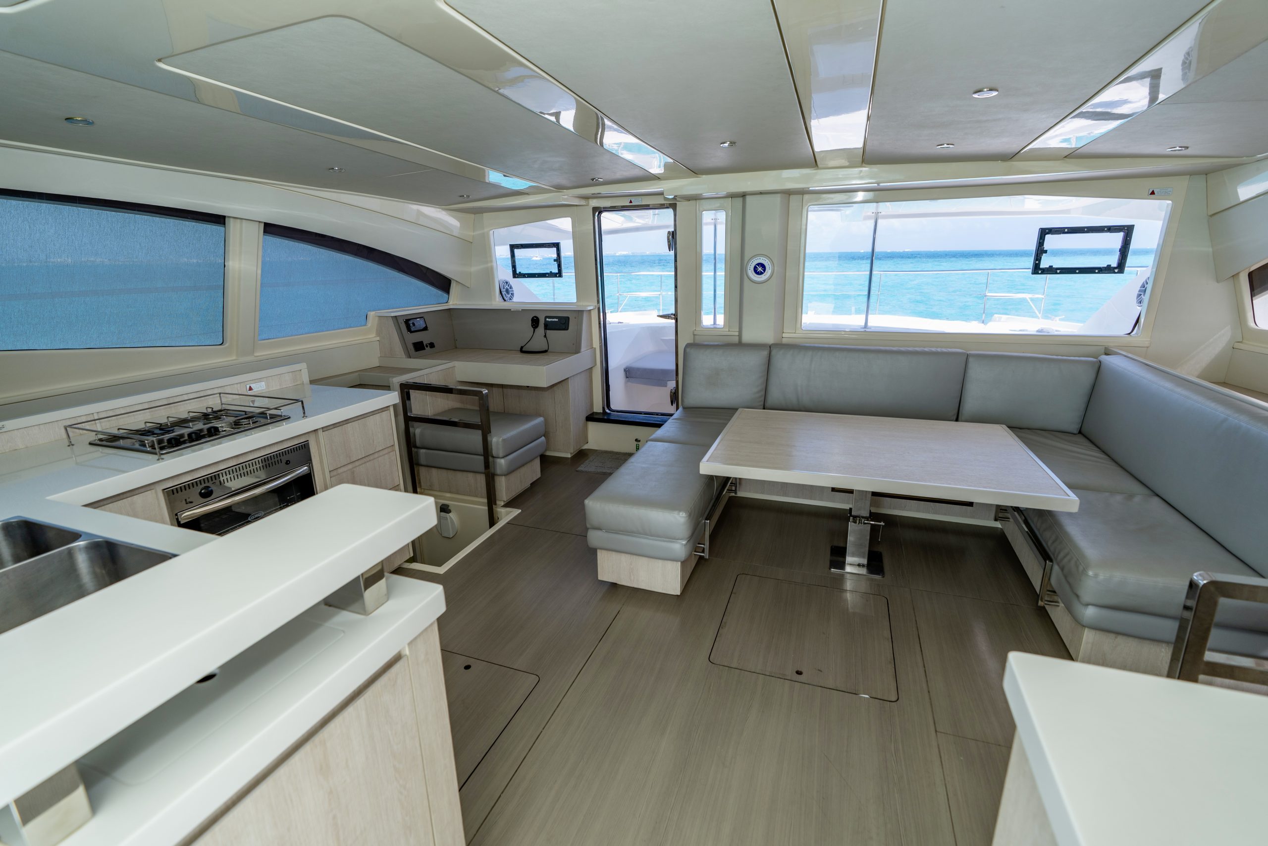 51 Ft Leopard Catamaran with flybridge Cancun by Riviera Charters 18