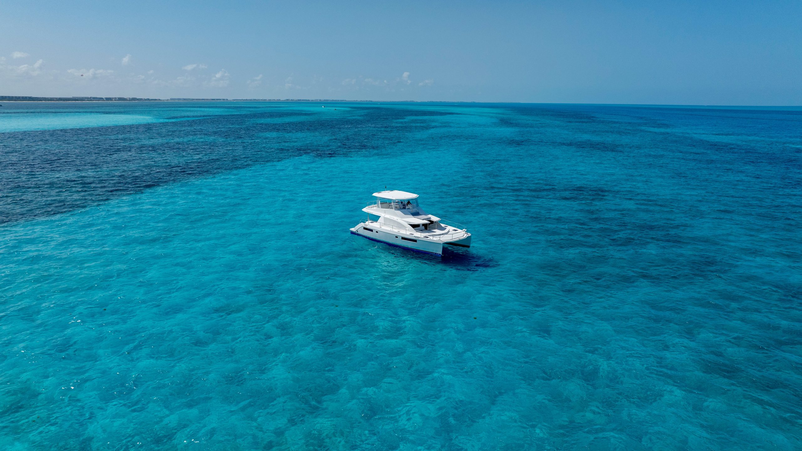 51 Ft Leopard Catamaran with flybridge Cancun by Riviera Charters 6