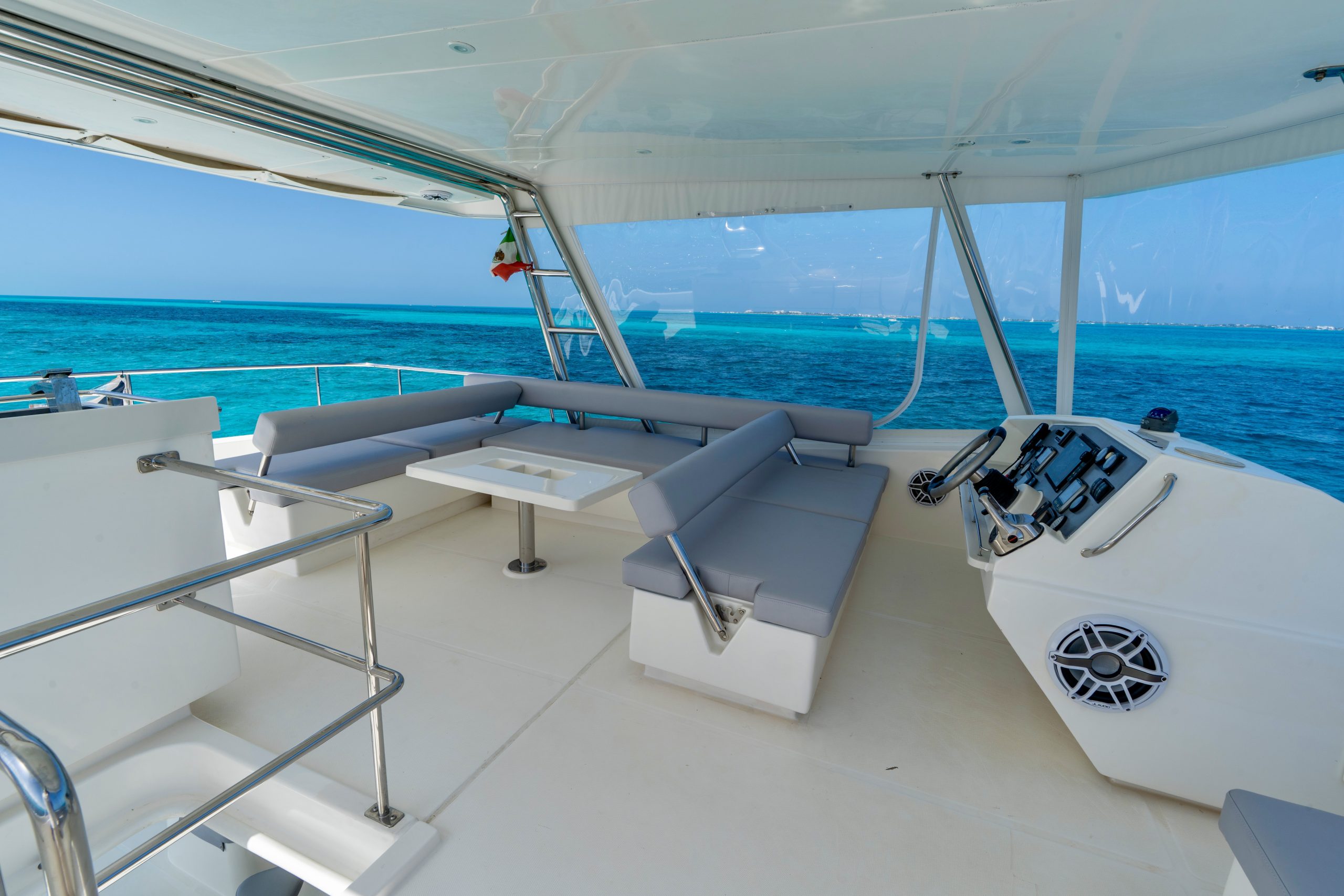 51 Ft Leopard Catamaran with flybridge Cancun by Riviera Charters 9
