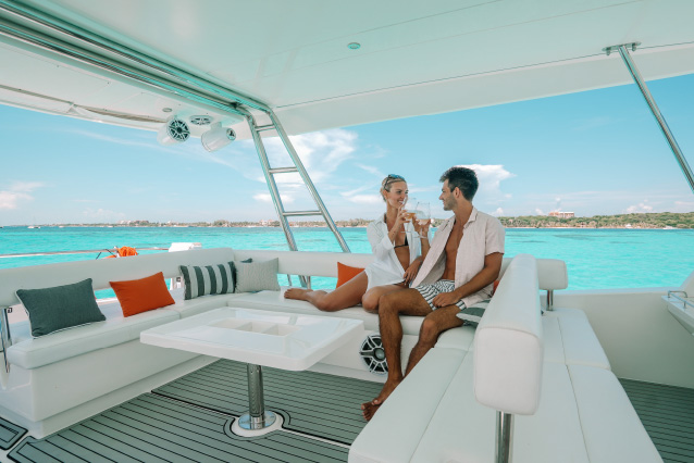 51-ft-leopard-catamaran-galleryimage6