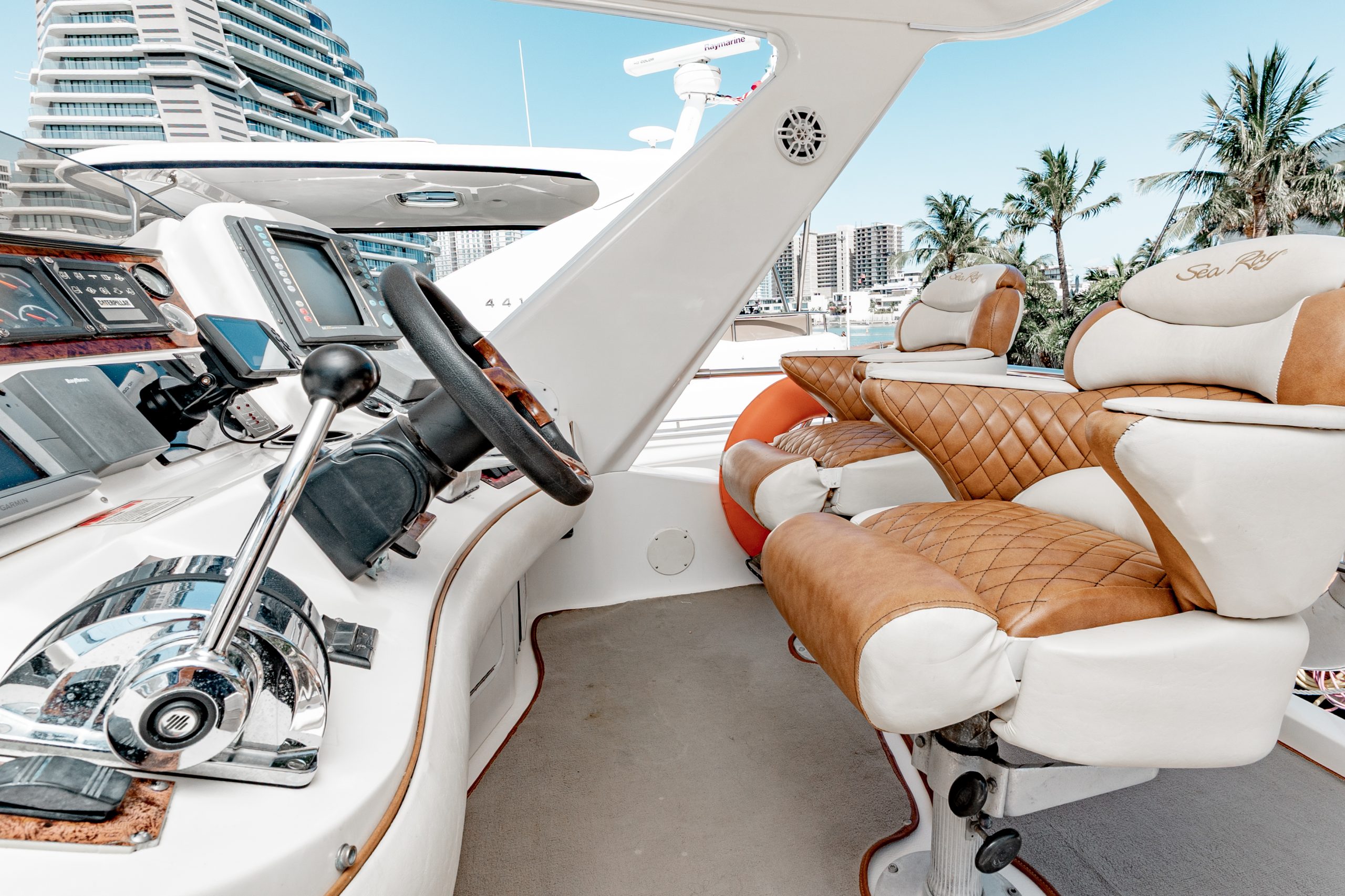 52 Ft Sea Ray with flyubridge rental in Cancun by Riviera Charter (30)