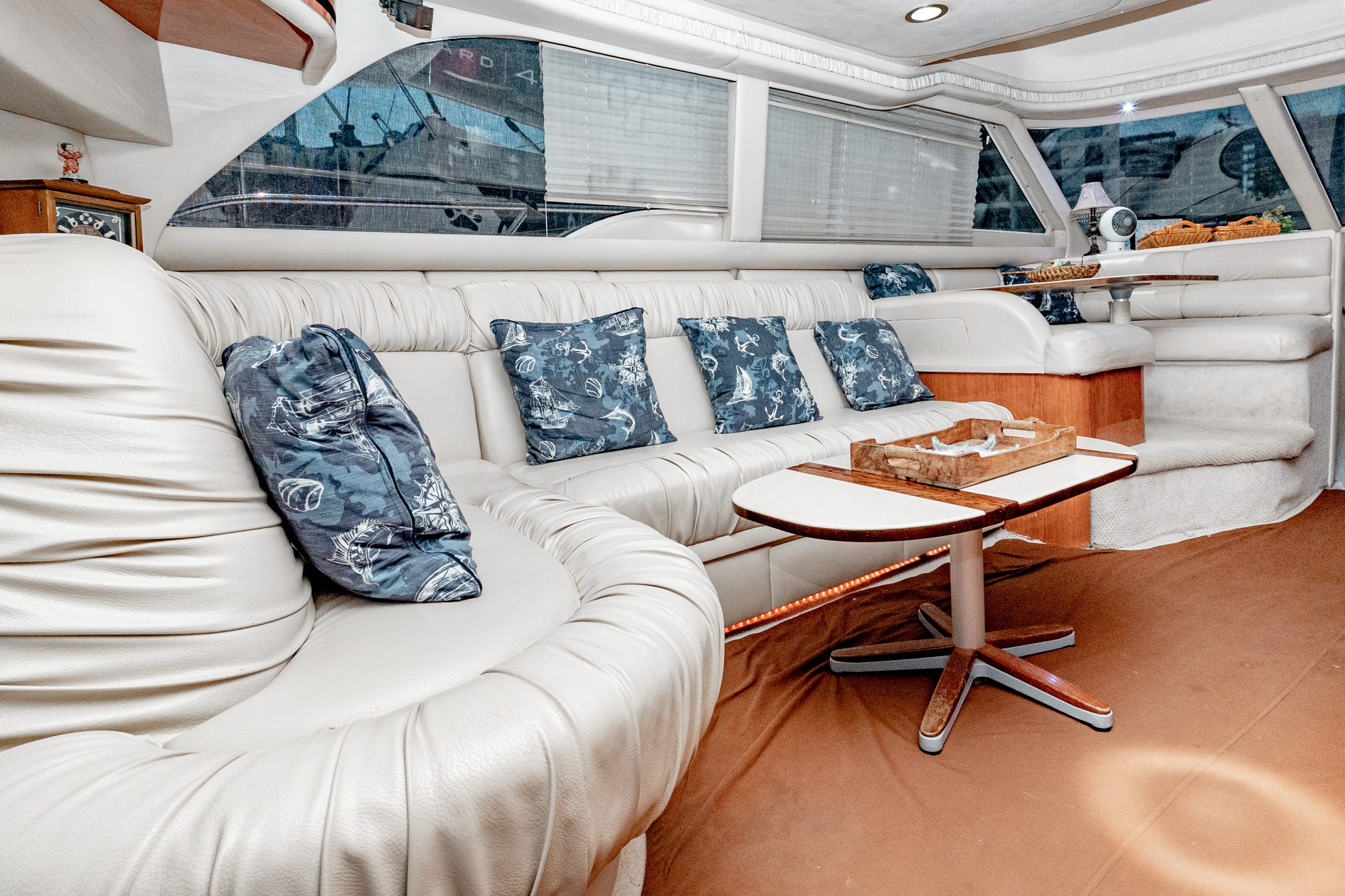 52 Ft Sea Ray with flyubridge rental in Cancun by Riviera Charter (36)