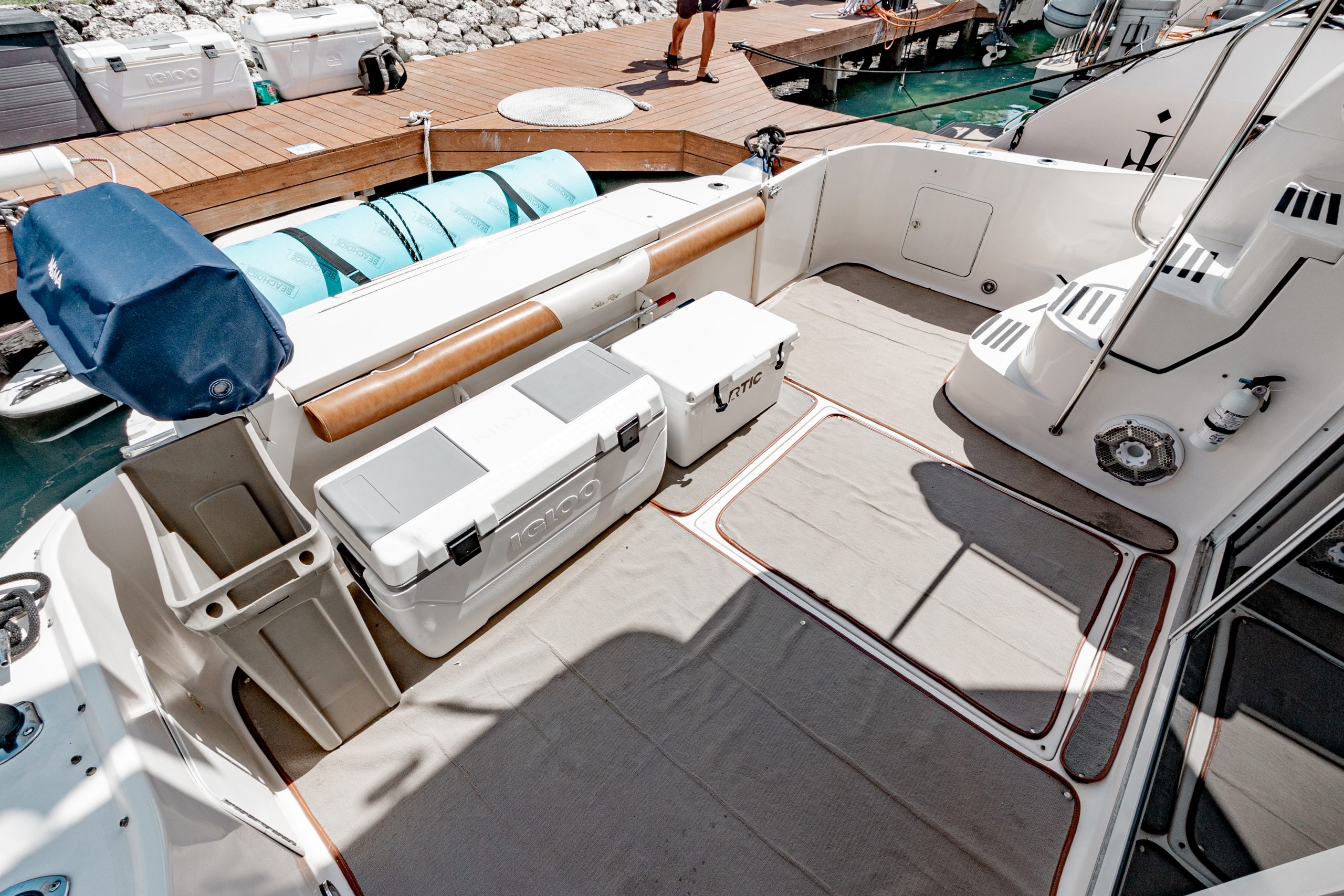 52 Ft Sea Ray with flyubridge rental in Cancun by Riviera Charter (5)