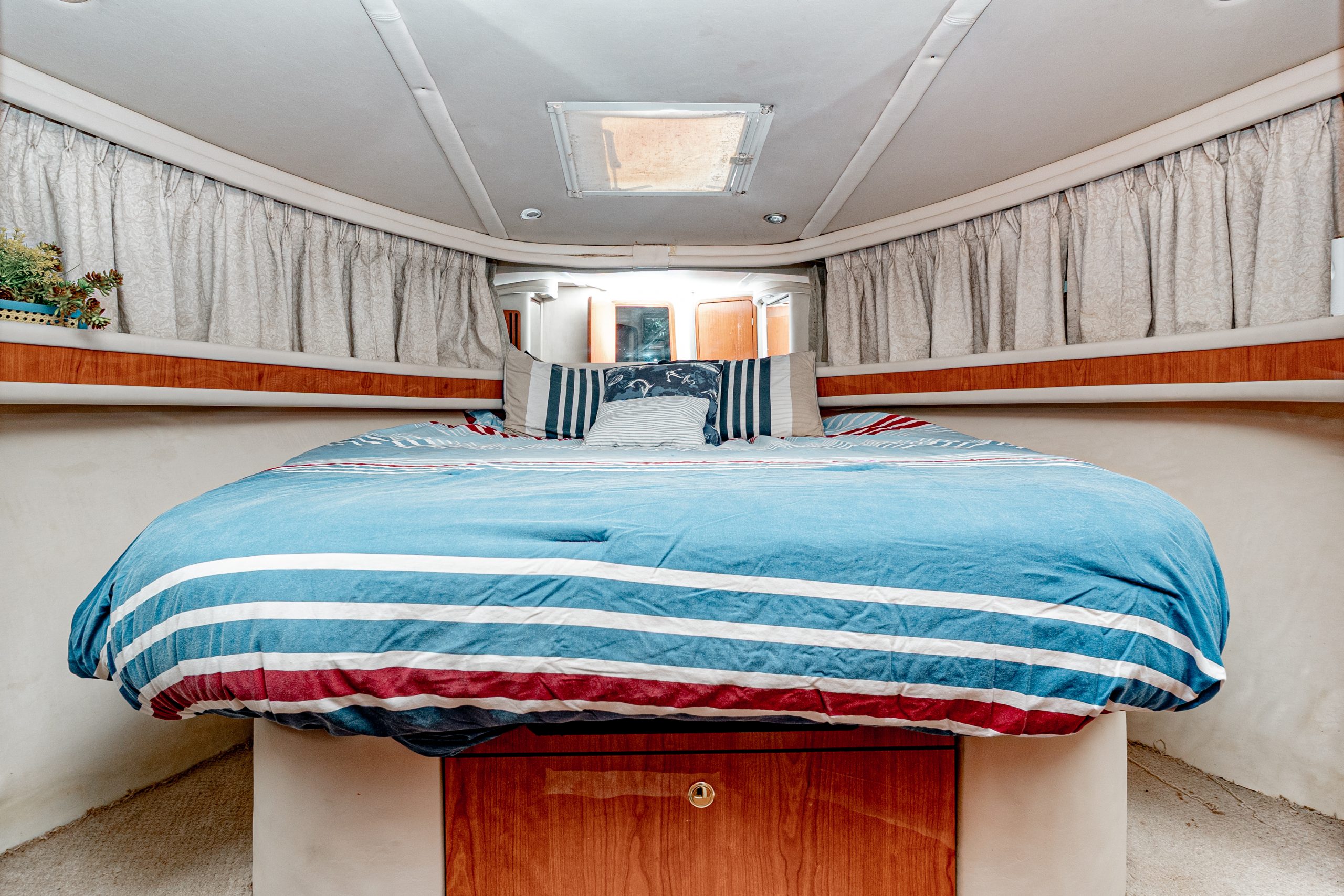 52 Ft Sea Ray with flyubridge rental in Cancun by Riviera Charter (66)