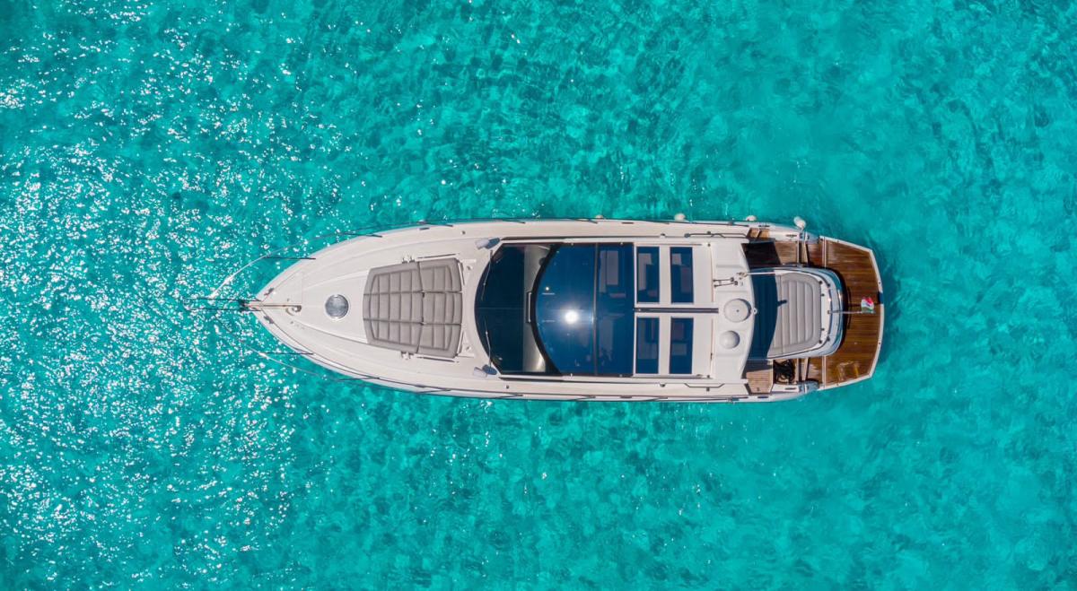 52-Ft-Sunseeker-San-Remo-Cancun-and-isla-Mujeres-yacht-rental-by-Riviera-Charters-010