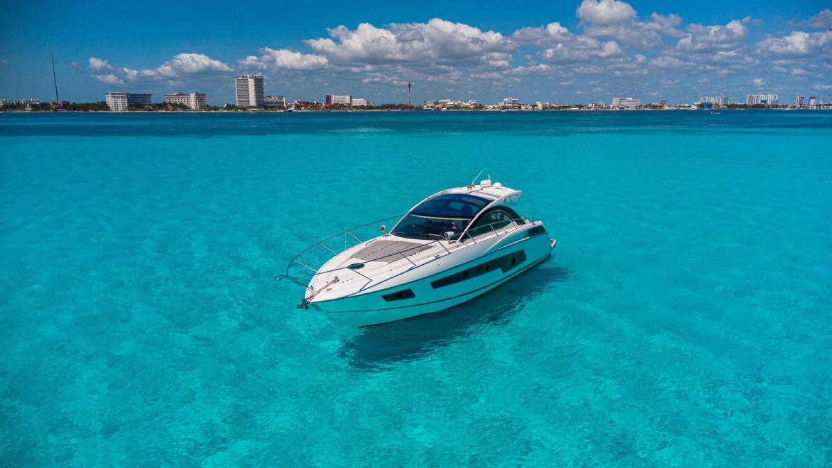 52-Ft-Sunseeker-San-Remo-Cancun-and-isla-Mujeres-yacht-rental-by-Riviera-Charters-011