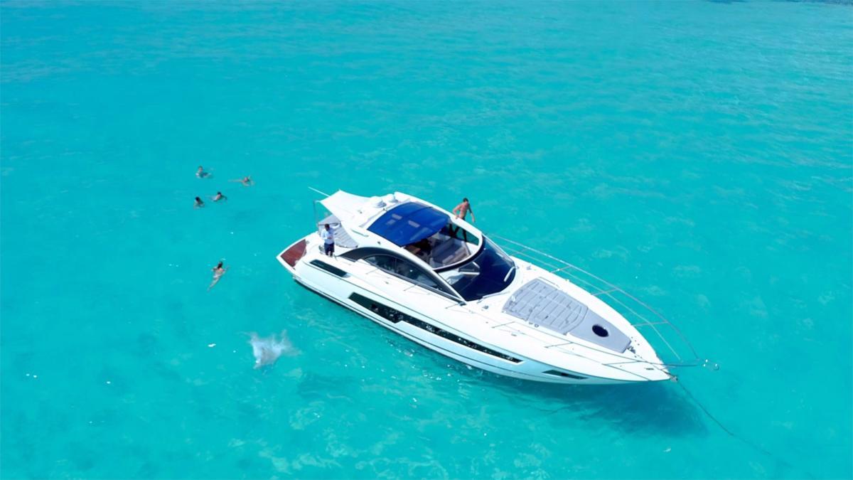 52-Ft-Sunseeker-San-Remo-yacht-rental-in-Cancun-and-Isla-Mujeres-by-Riviera-Charters-35