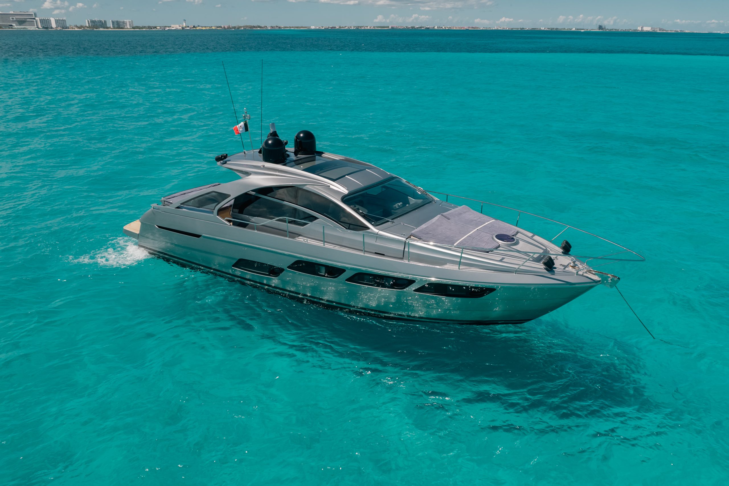 56 Ft Pershing yacht rental in Cancun by Riviera Charters (10)