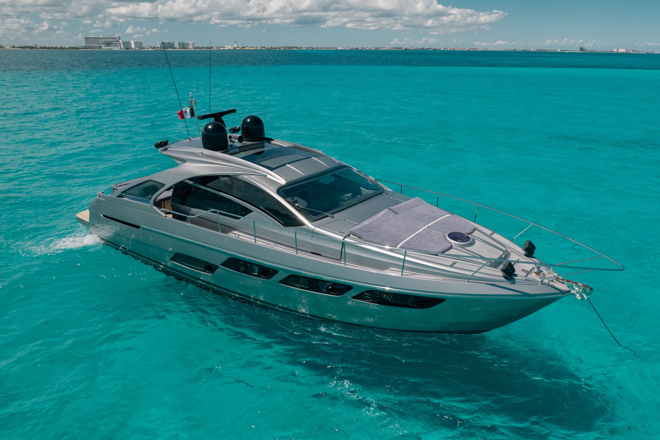 56 Ft Pershing yacht rental in Cancun by Riviera Charters (11)
