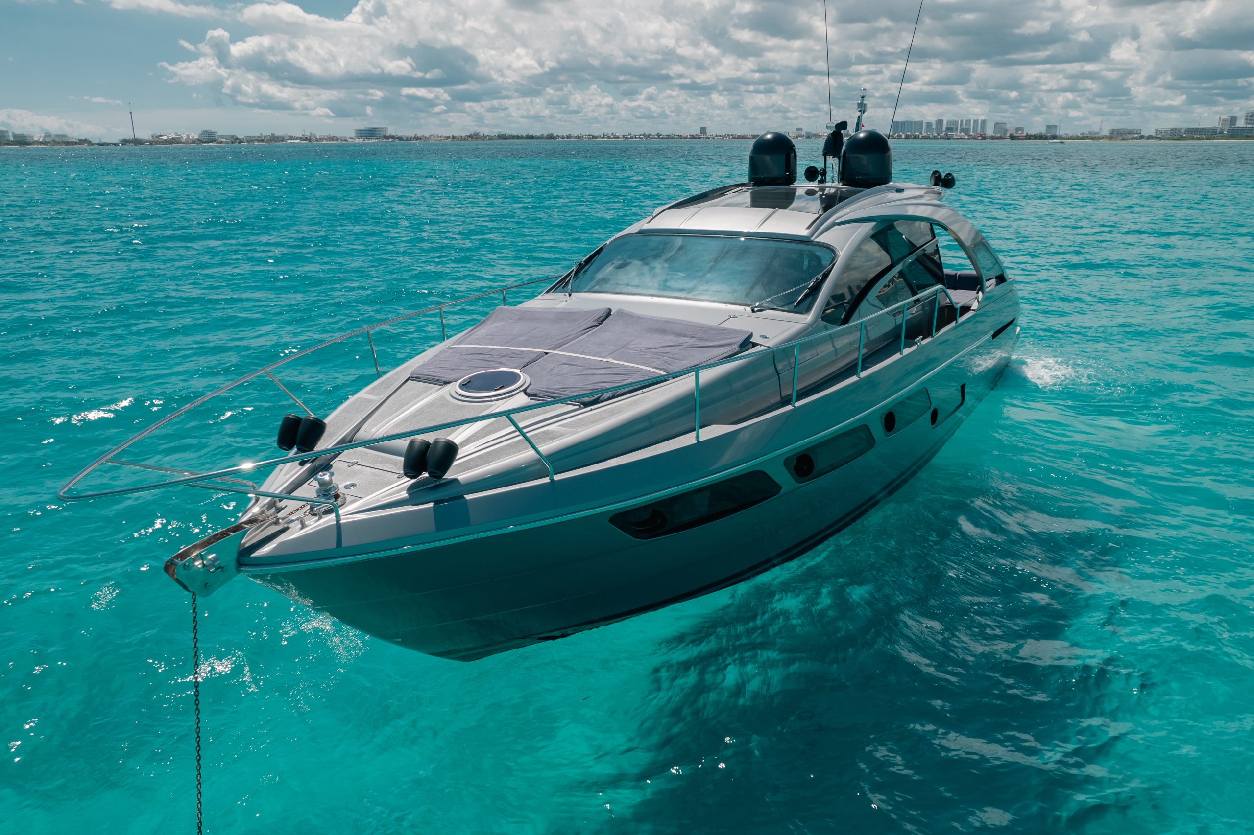56 Ft Pershing yacht rental in Cancun by Riviera Charters (13)