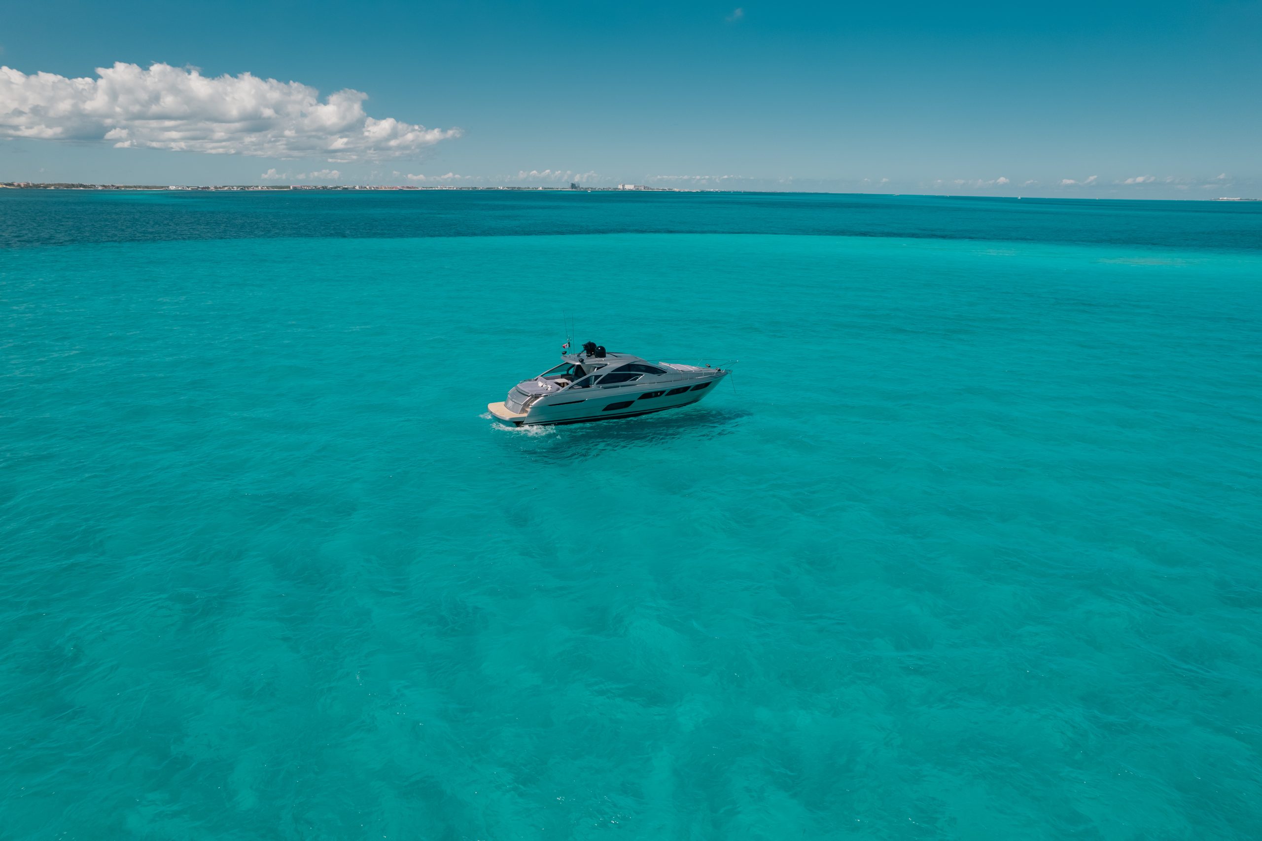 56 Ft Pershing yacht rental in Cancun by Riviera Charters (19)