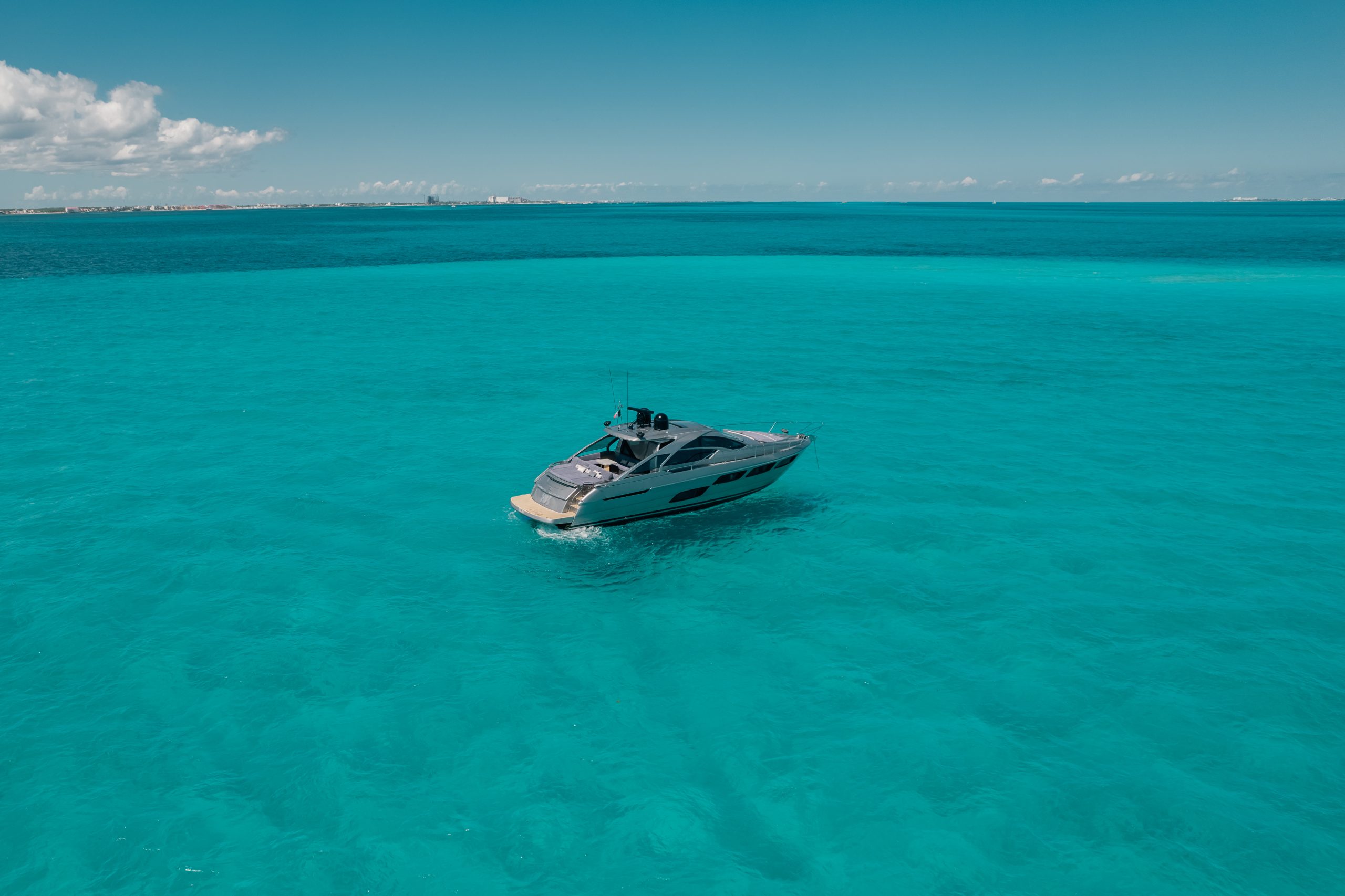 56 Ft Pershing yacht rental in Cancun by Riviera Charters (20)
