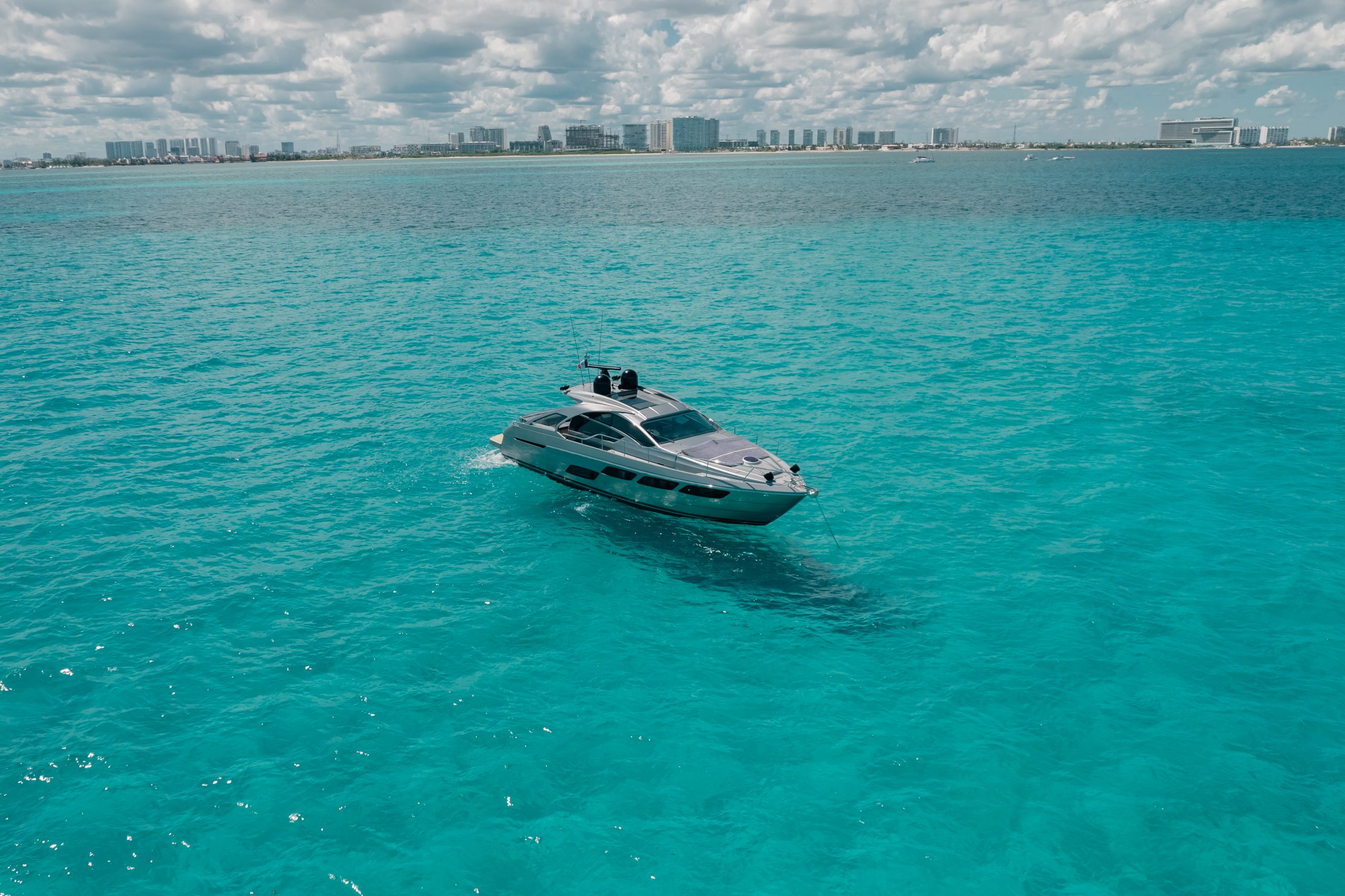 56 Ft Pershing yacht rental in Cancun by Riviera Charters (22)