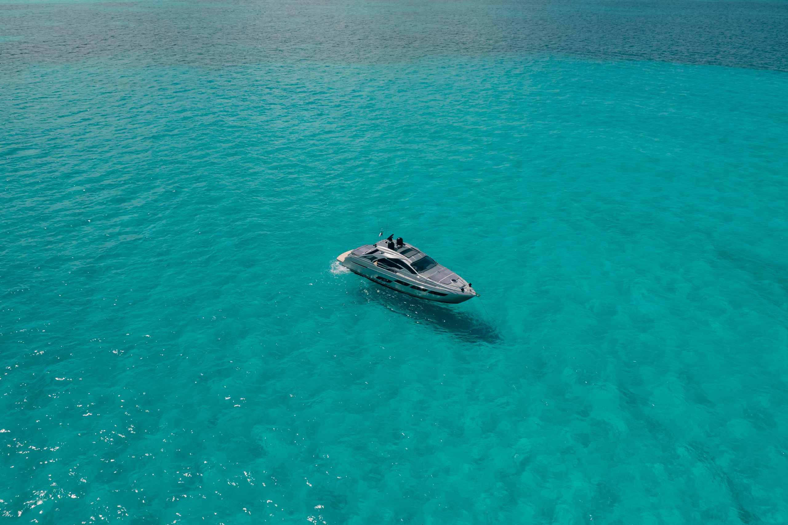 56 Ft Pershing yacht rental in Cancun by Riviera Charters (23)