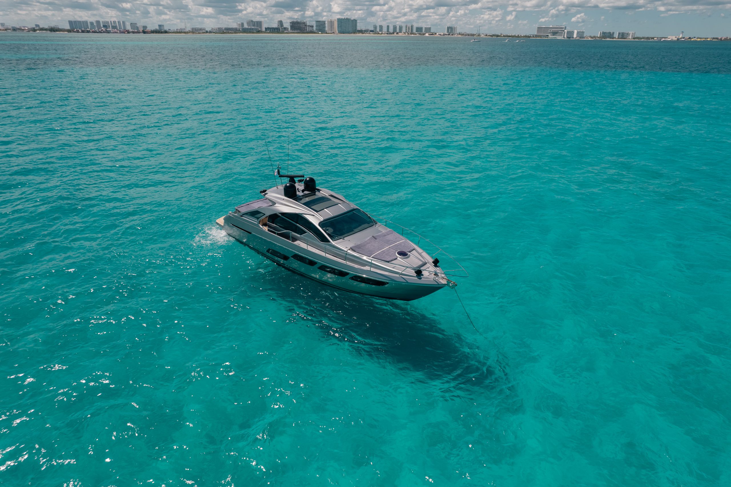 56 Ft Pershing yacht rental in Cancun by Riviera Charters (24)