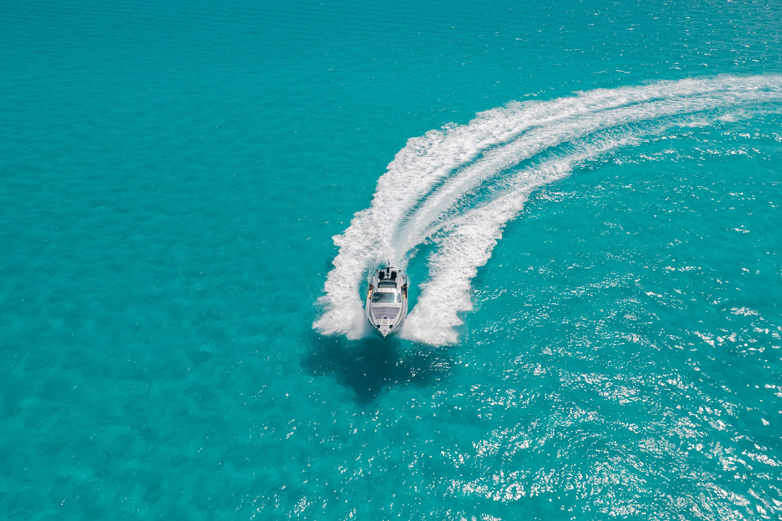 56 Ft Pershing yacht rental in Cancun by Riviera Charters (38)