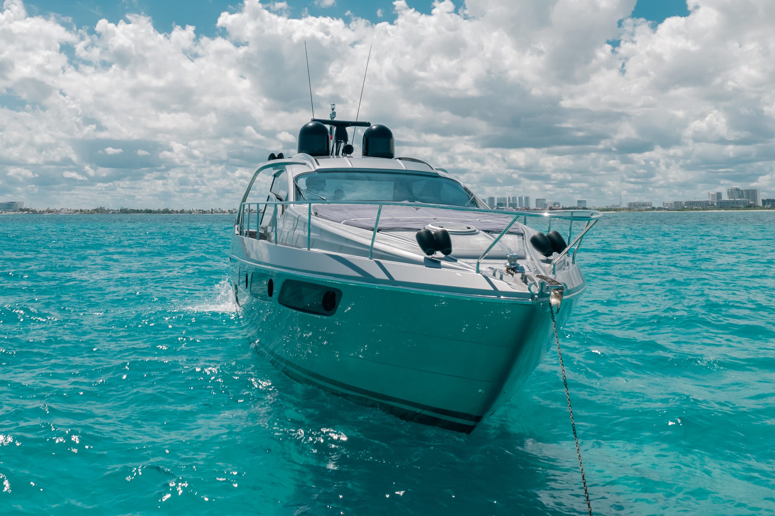 56 Ft Pershing yacht rental in Cancun by Riviera Charters (4)