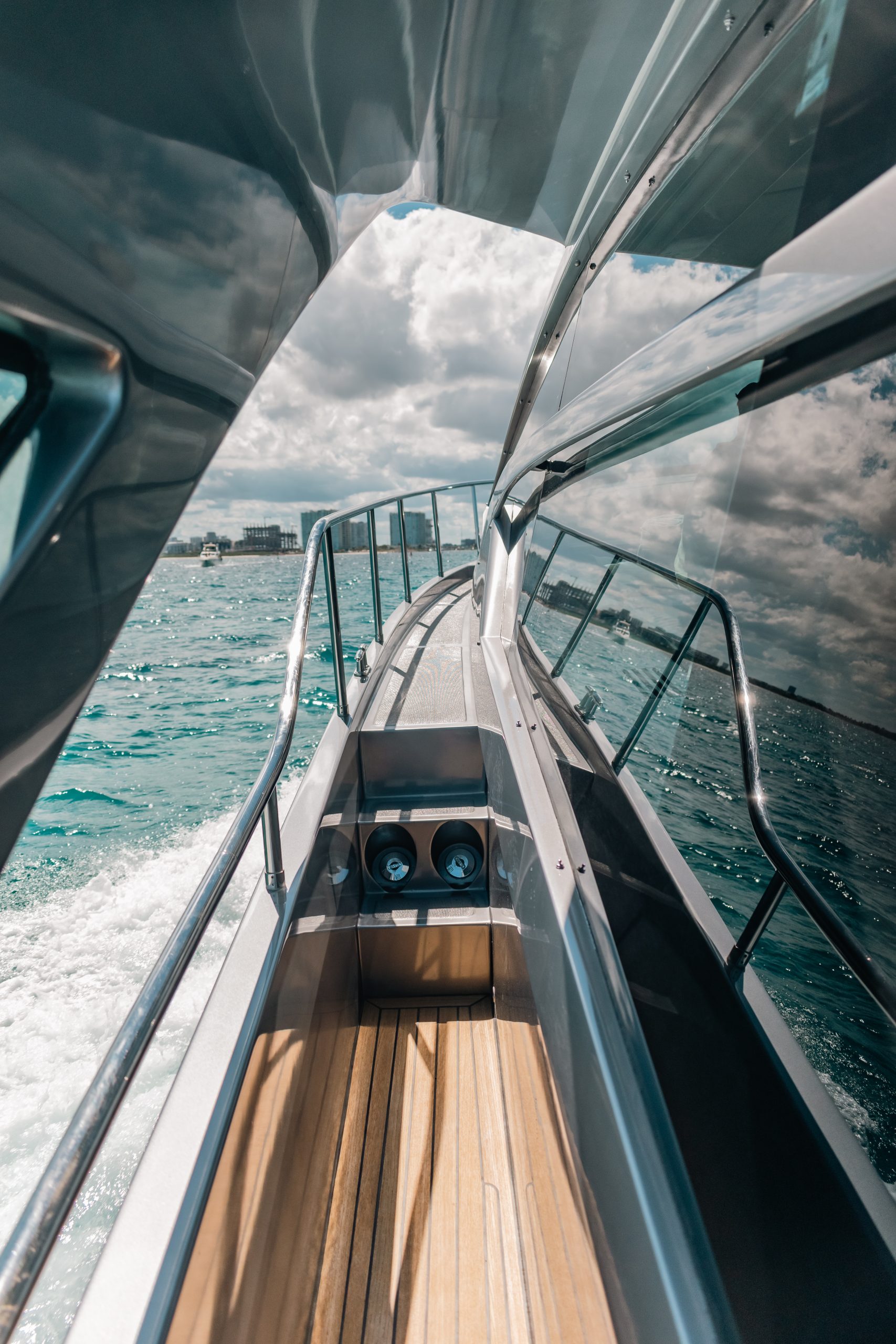 56 Ft Pershing yacht rental in Cancun by Riviera Charters (49)