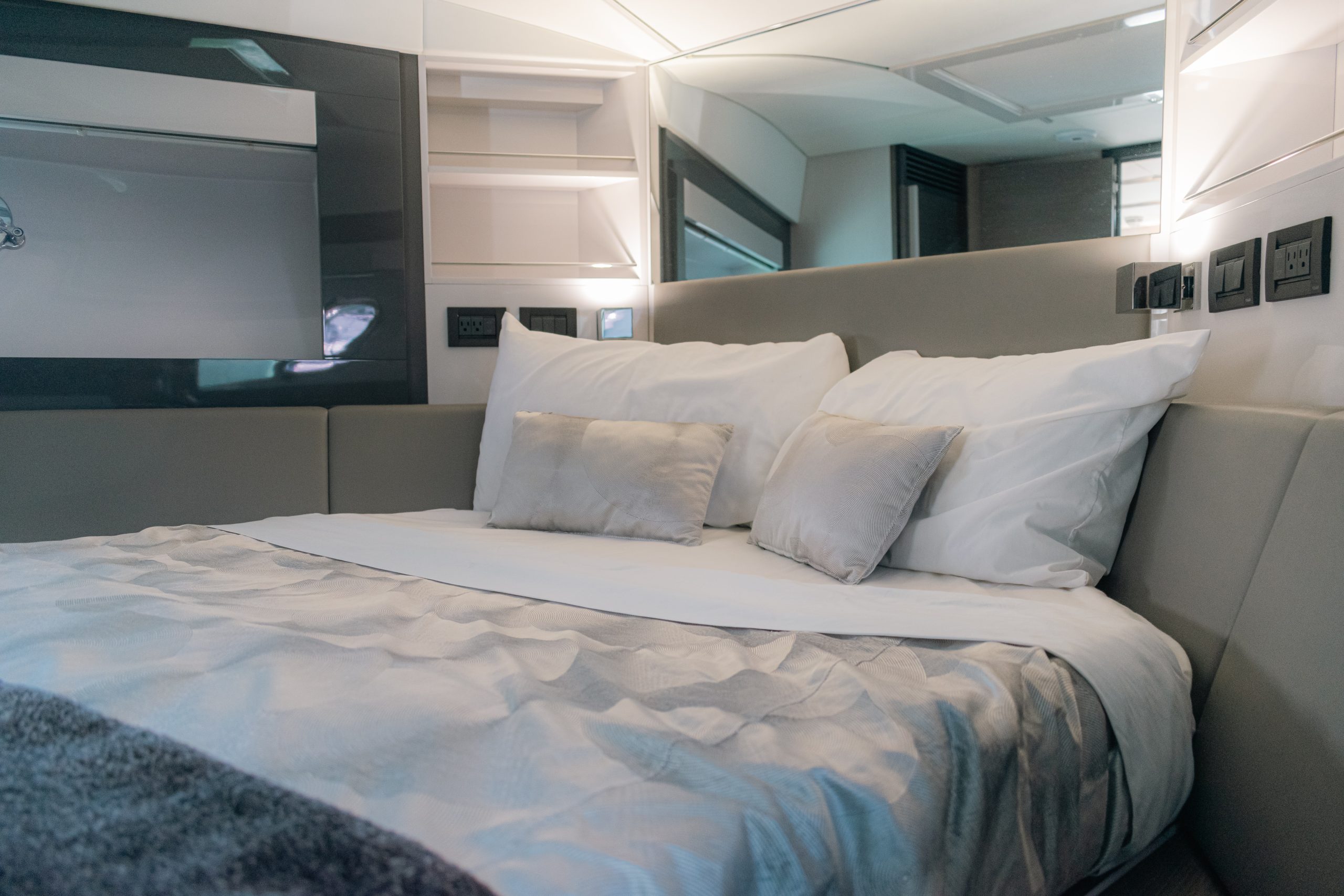 56 Ft Pershing yacht rental in Cancun by Riviera Charters (63)