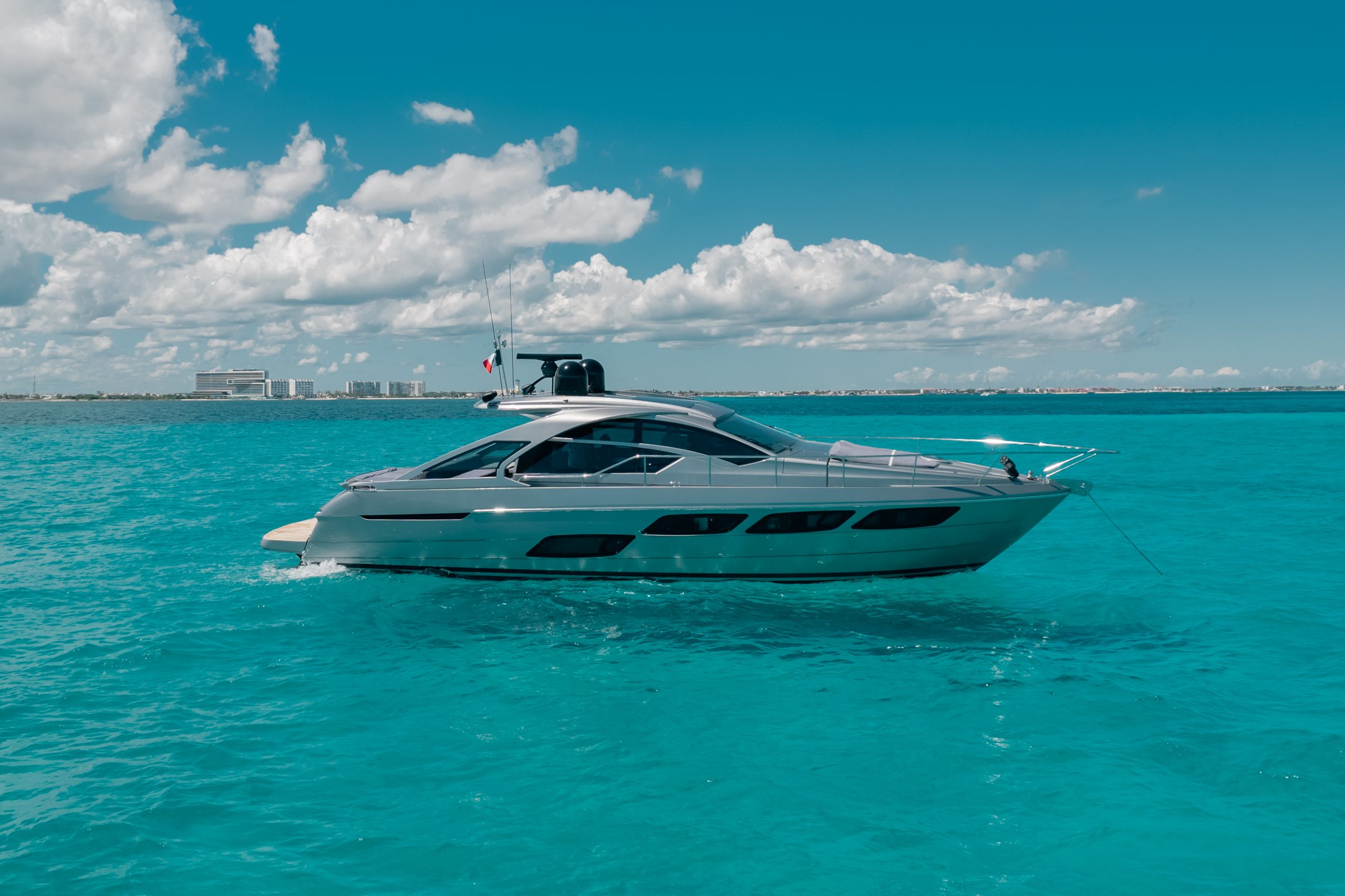 56 Ft Pershing yacht rental in Cancun by Riviera Charters (7)