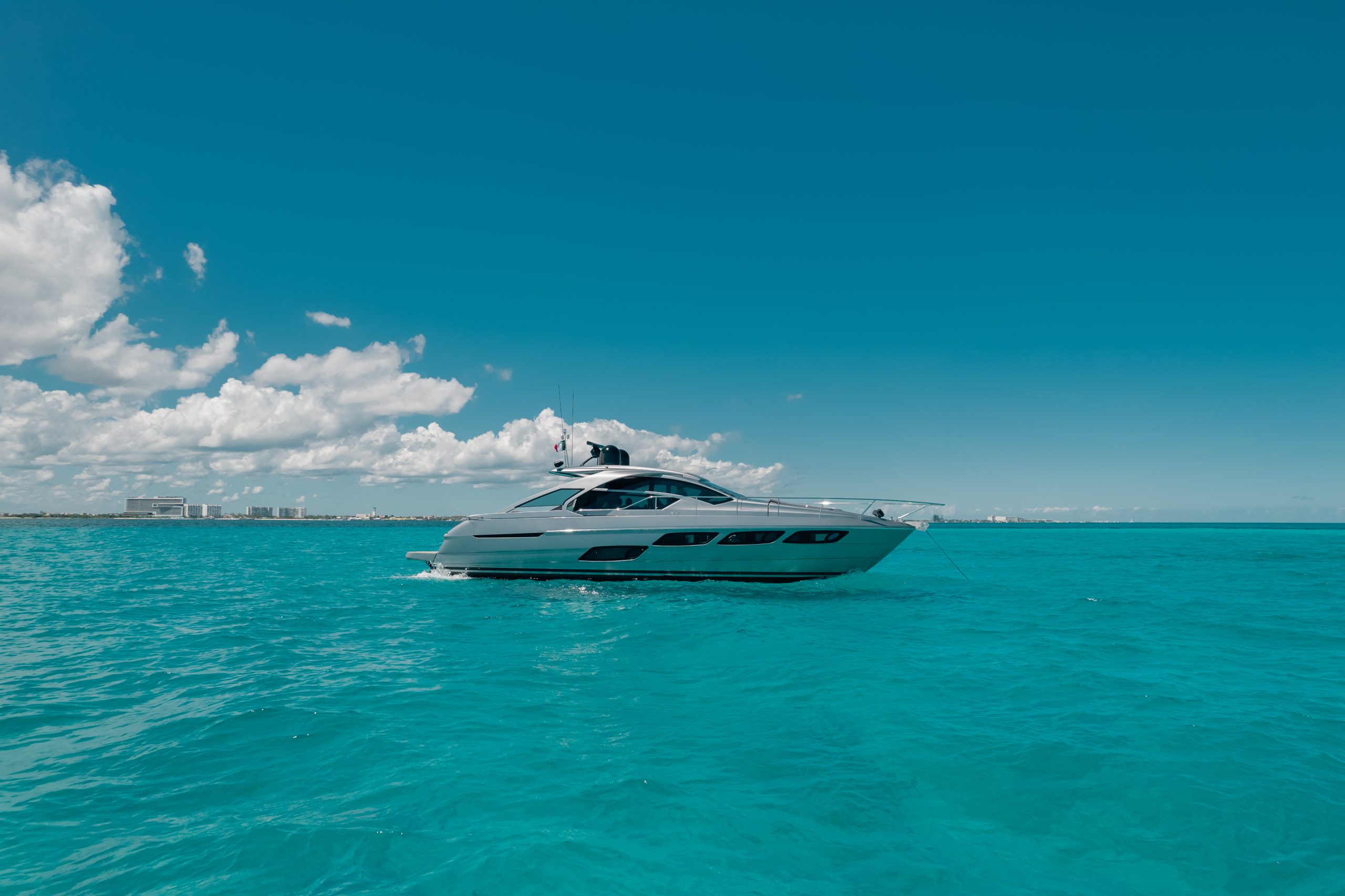 56 Ft Pershing yacht rental in Cancun by Riviera Charters (9)