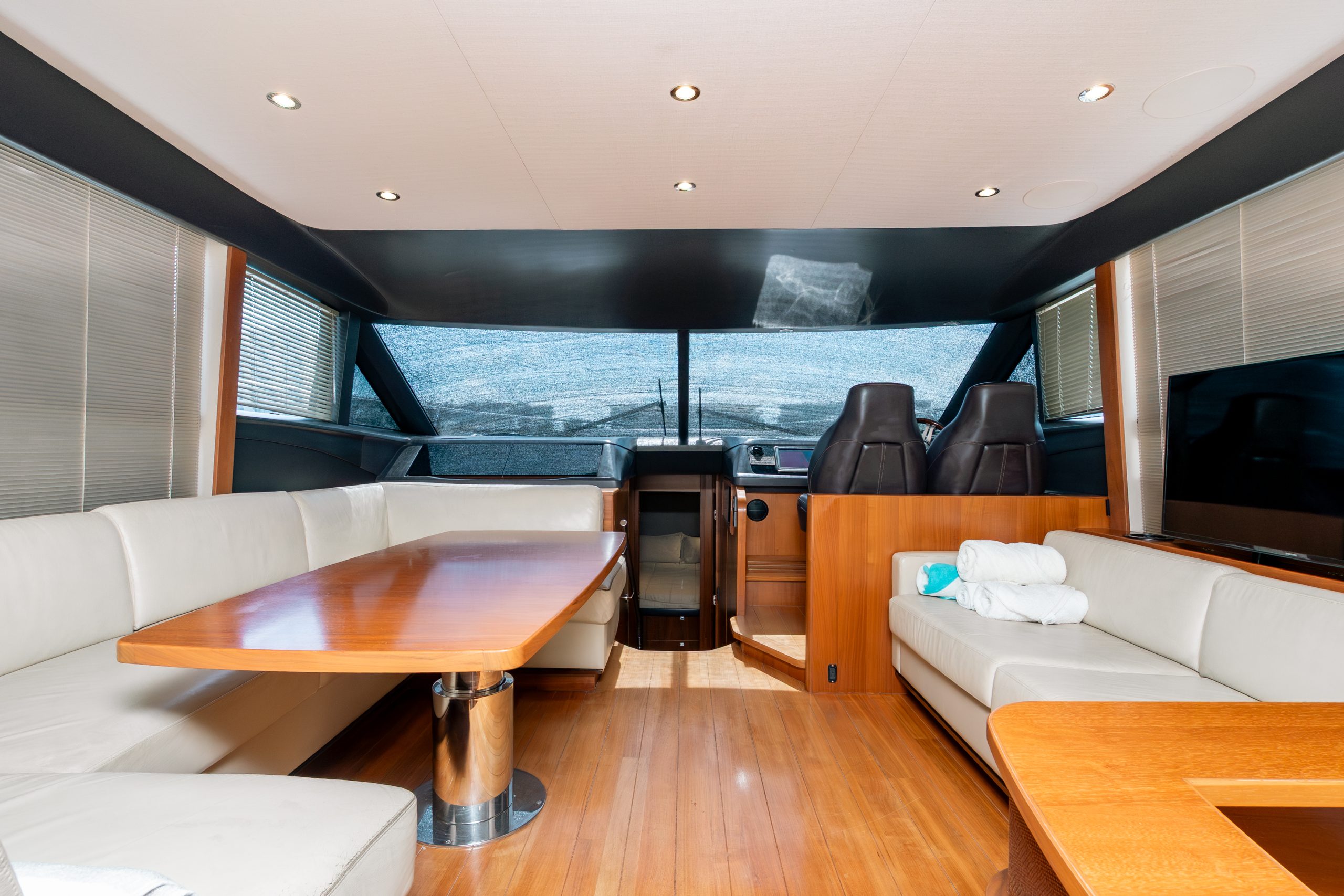 56 Ft Princess yacht rental in Cancun Riviera Charters (13)