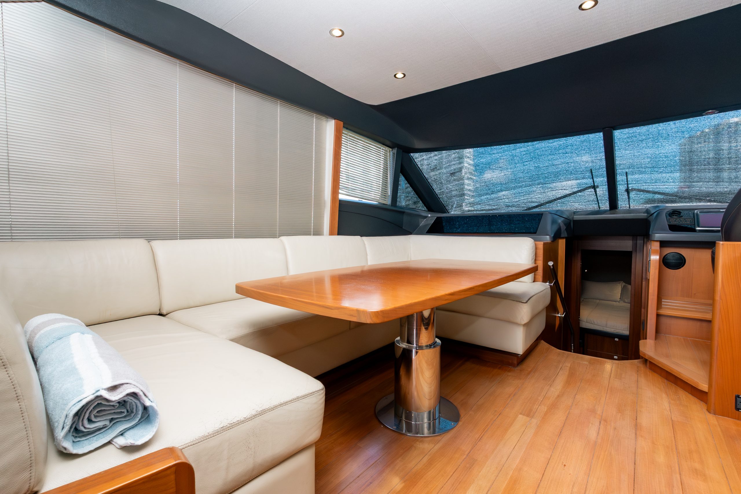 56 Ft Princess yacht rental in Cancun Riviera Charters (14)